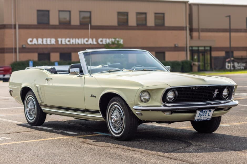 1969 Ford Mustang 1969-1973 sold for $14,275