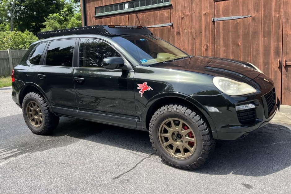 2008 Porsche 955/957 Cayenne (2003-2010) sold for $15,250