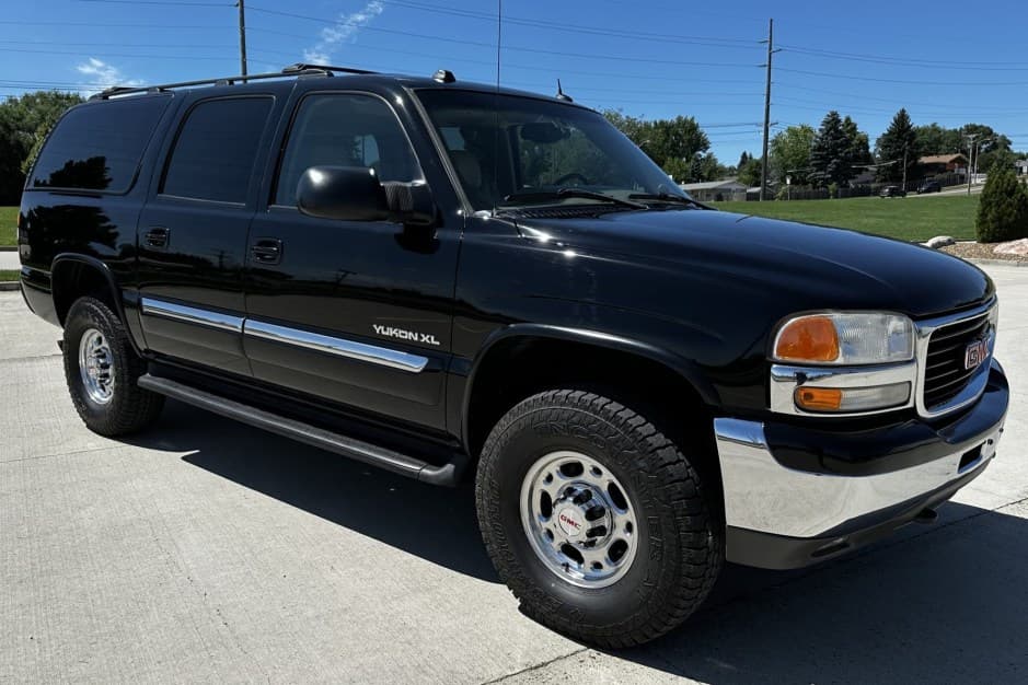 2005 GMC Yukon GMT800 sold for $21,000