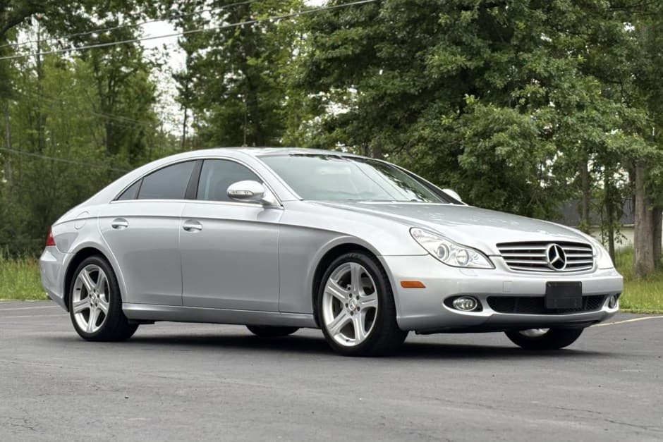 2006 Mercedes-Benz CLS-Class sold for $6,123