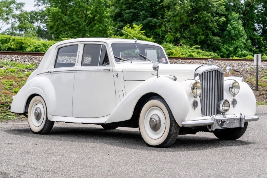 1954 Bentley R-Type sold for $9,100