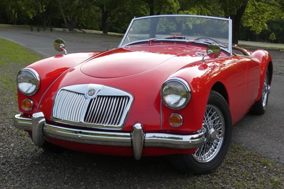 1960 MG MGA sold for $21,500