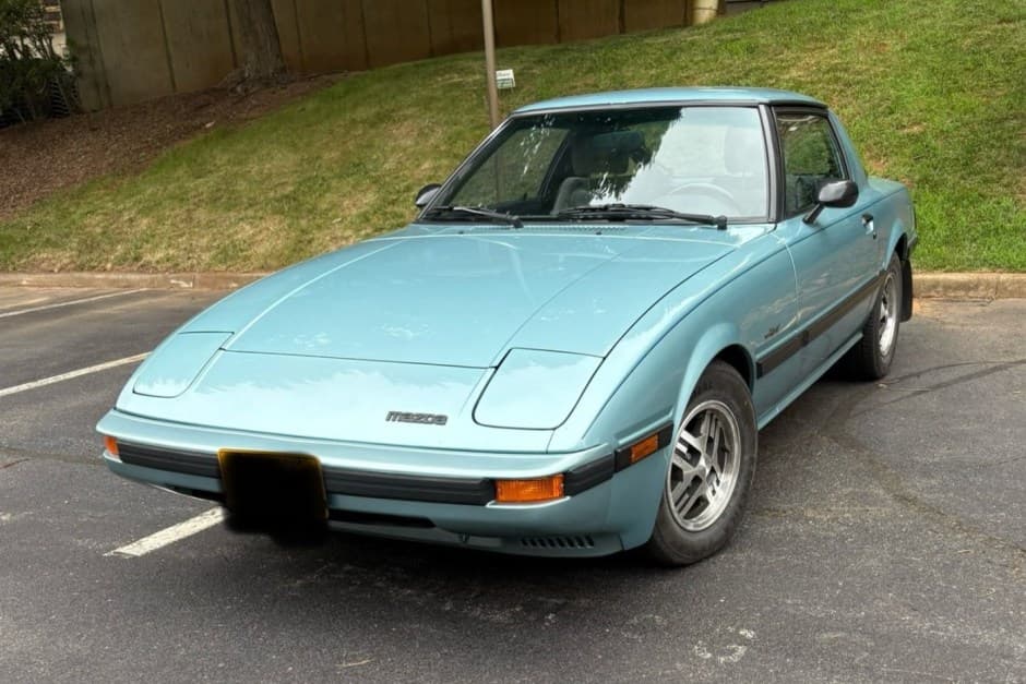 1985 Mazda RX-7 FB sold for $9,600
