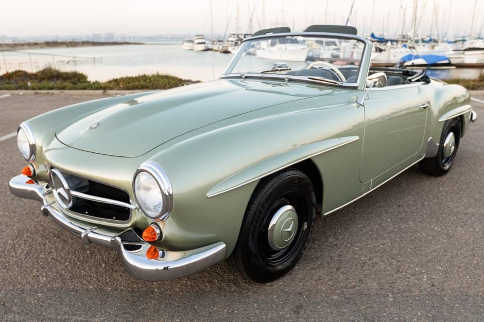 1957 Mercedes-Benz 190SL sold for $199,000