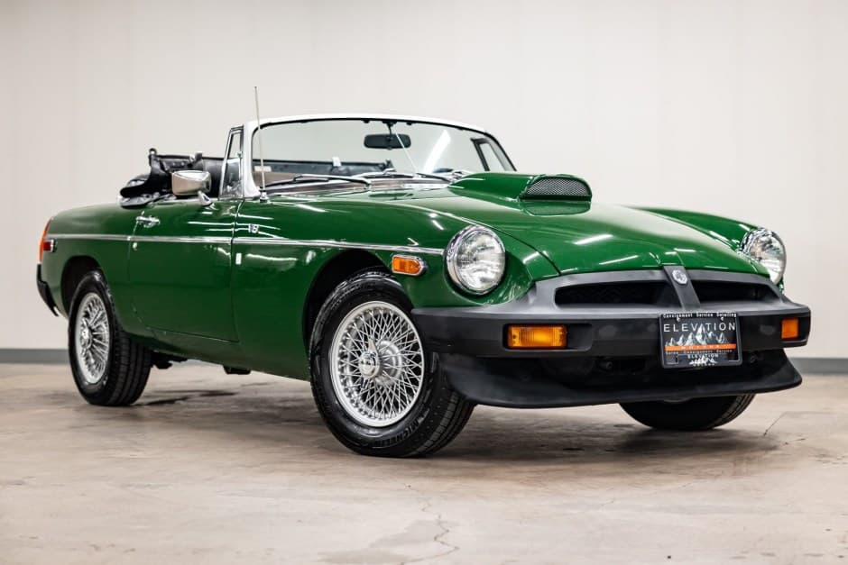 1977 MG MGB sold for $7,200