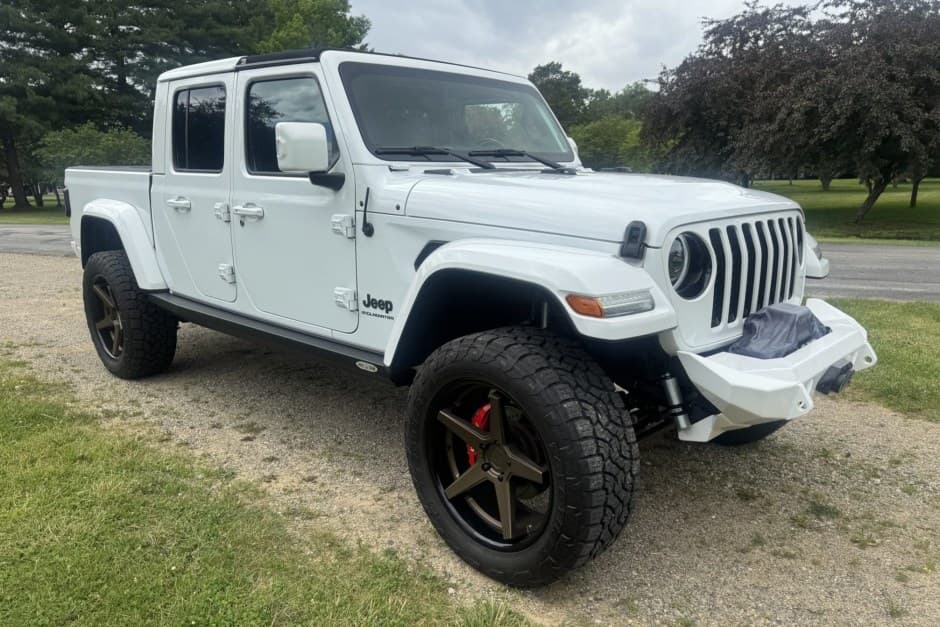 2023 Jeep Pickup sold for $40,250
