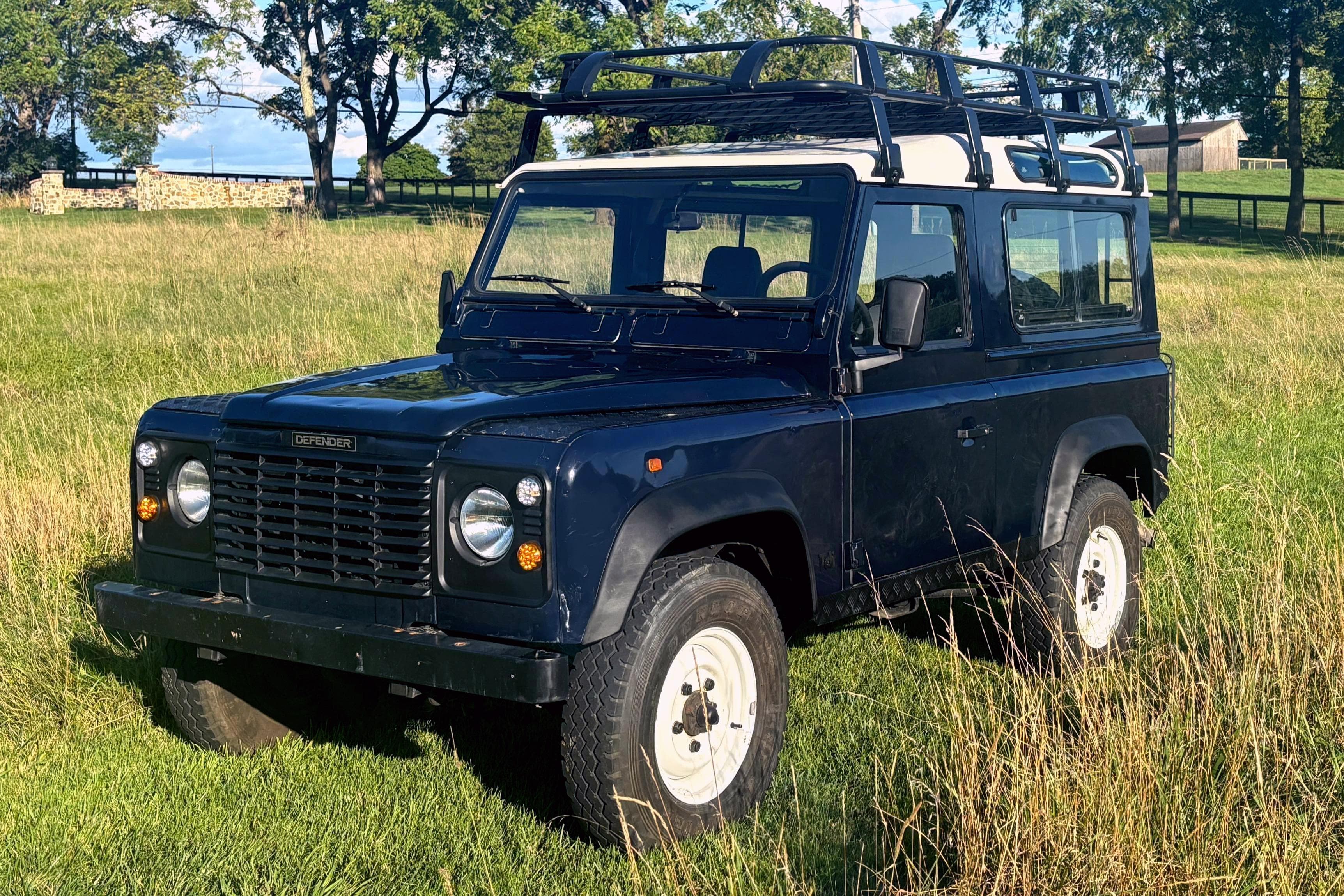 1997 Land Rover Defender sold for $25,844