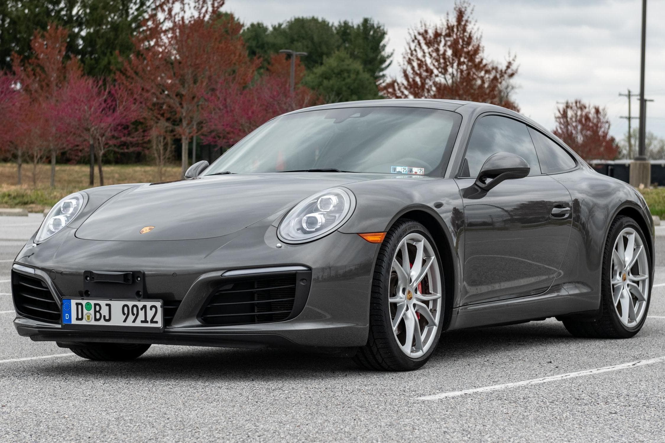 2017 Porsche 991 911 sold for $82,500