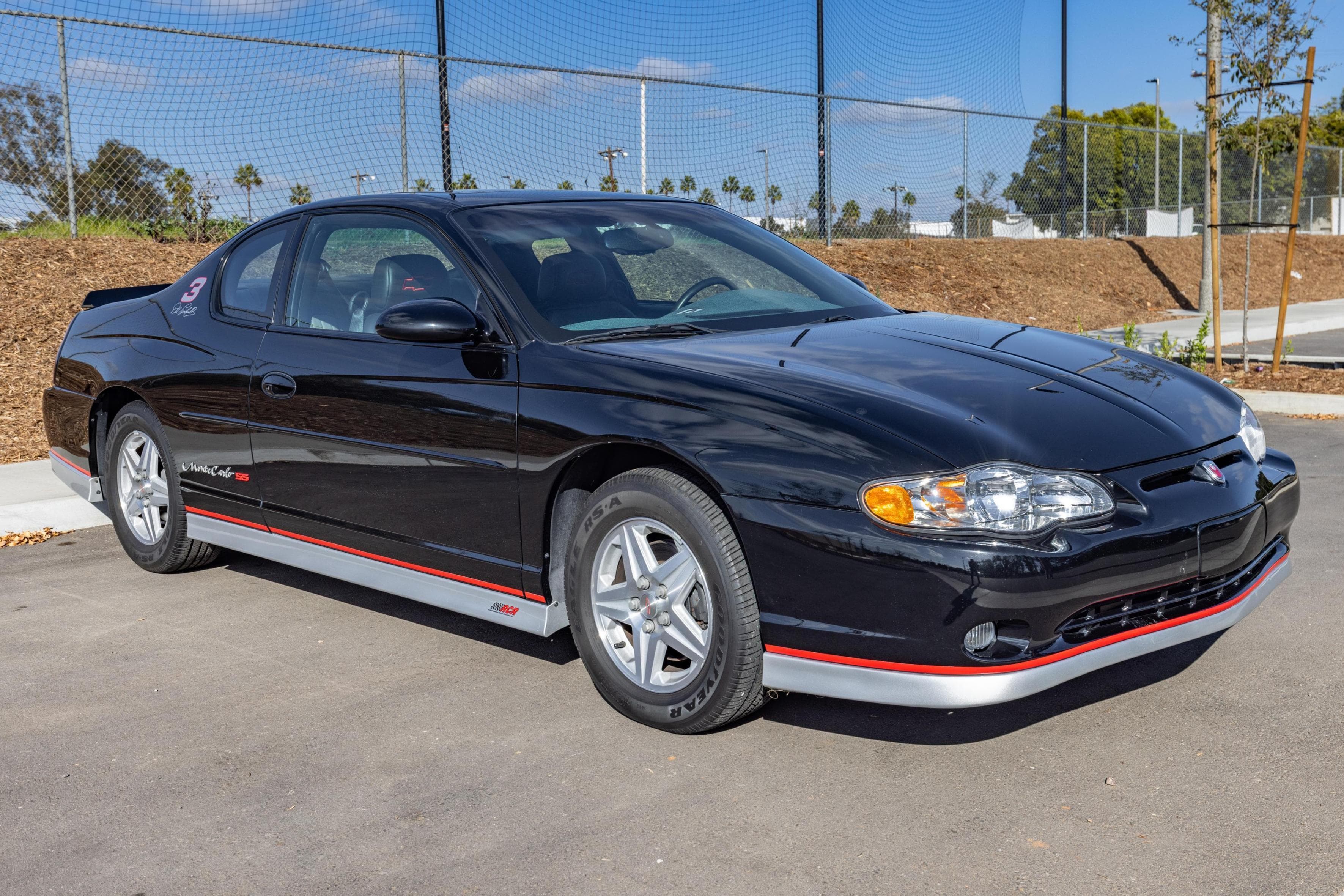 2002 Chevrolet Monte Carlo sold for $11,200