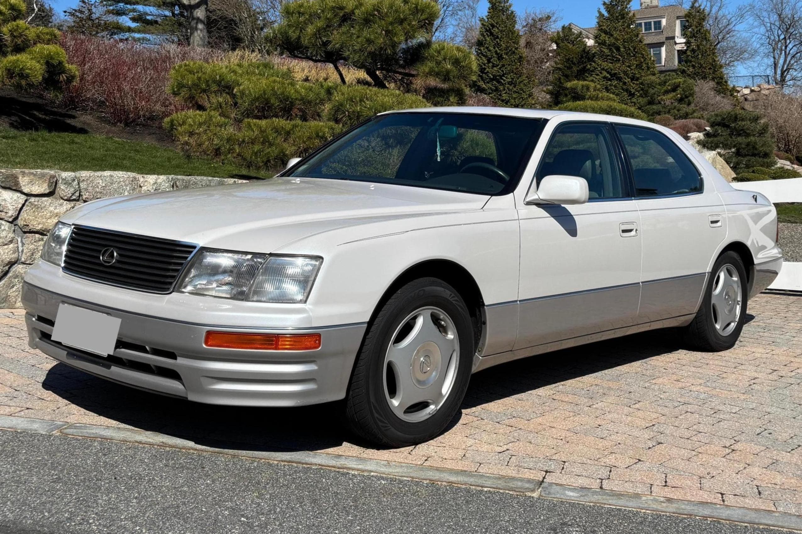 1997 Lexus LS sold for $11,350