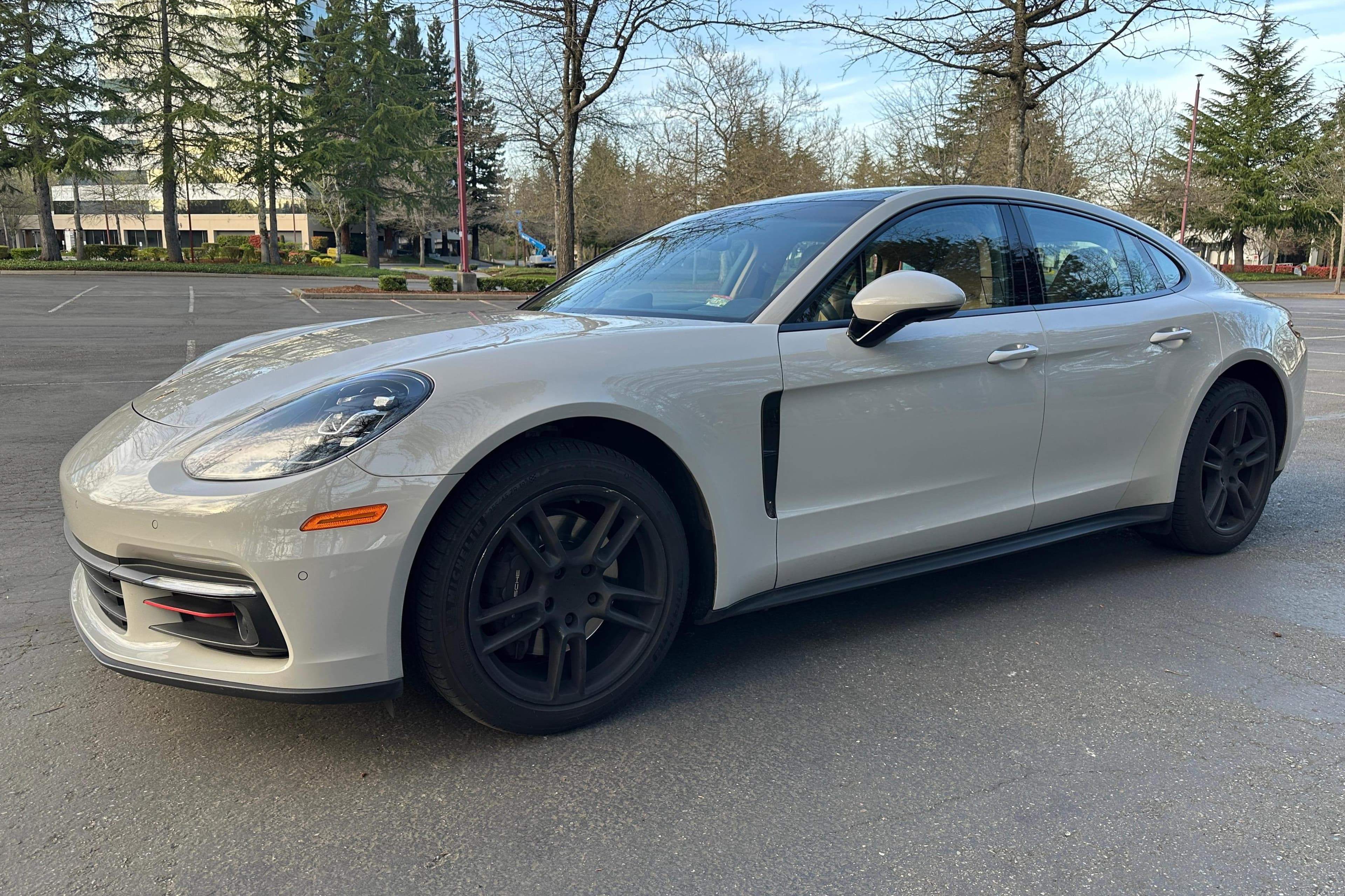 2017 Porsche Panamera sold for $30,750