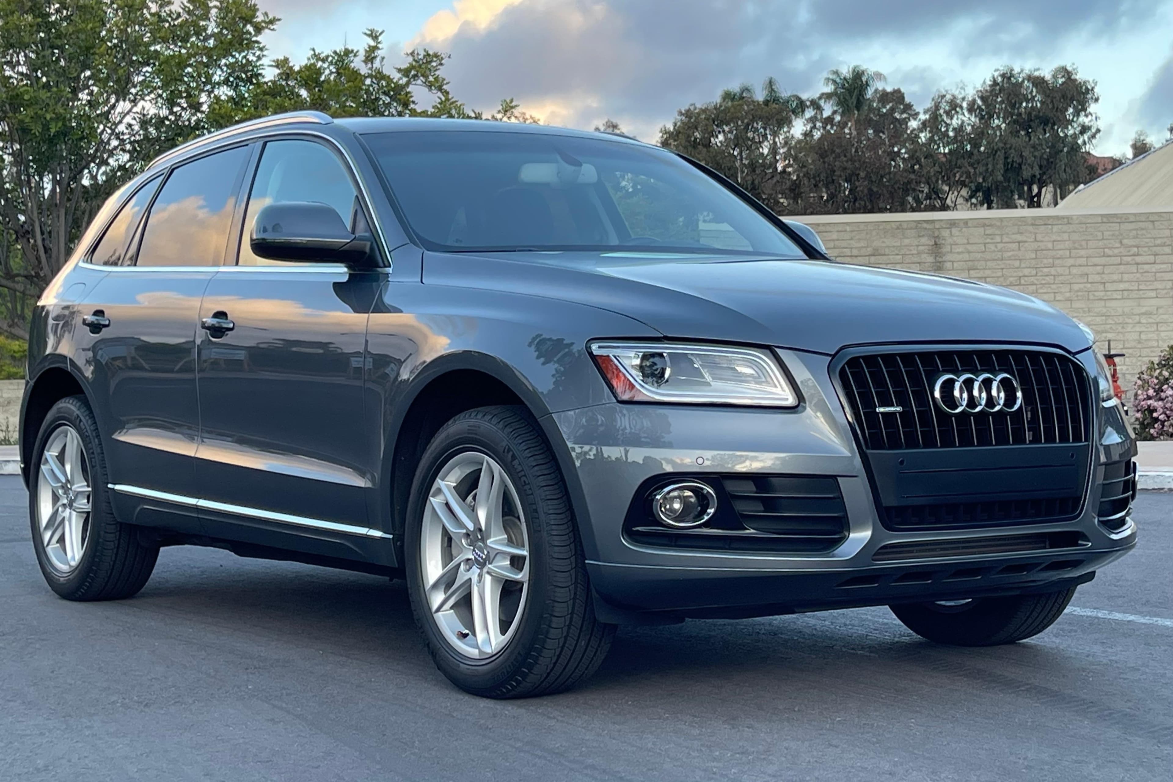 2014 Audi Q5 sold for $12,975