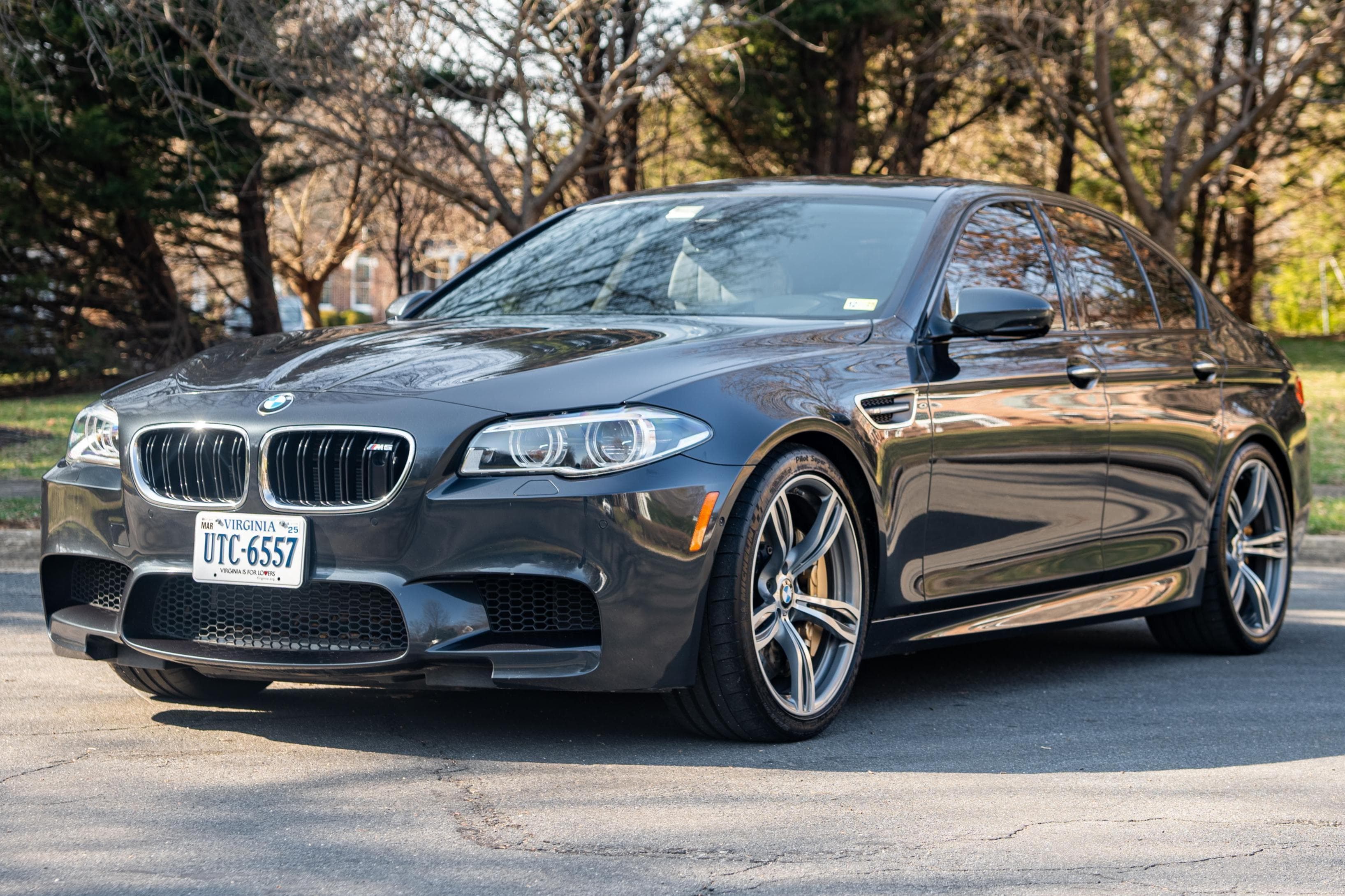 2014 BMW F10 M5 sold for $48,250