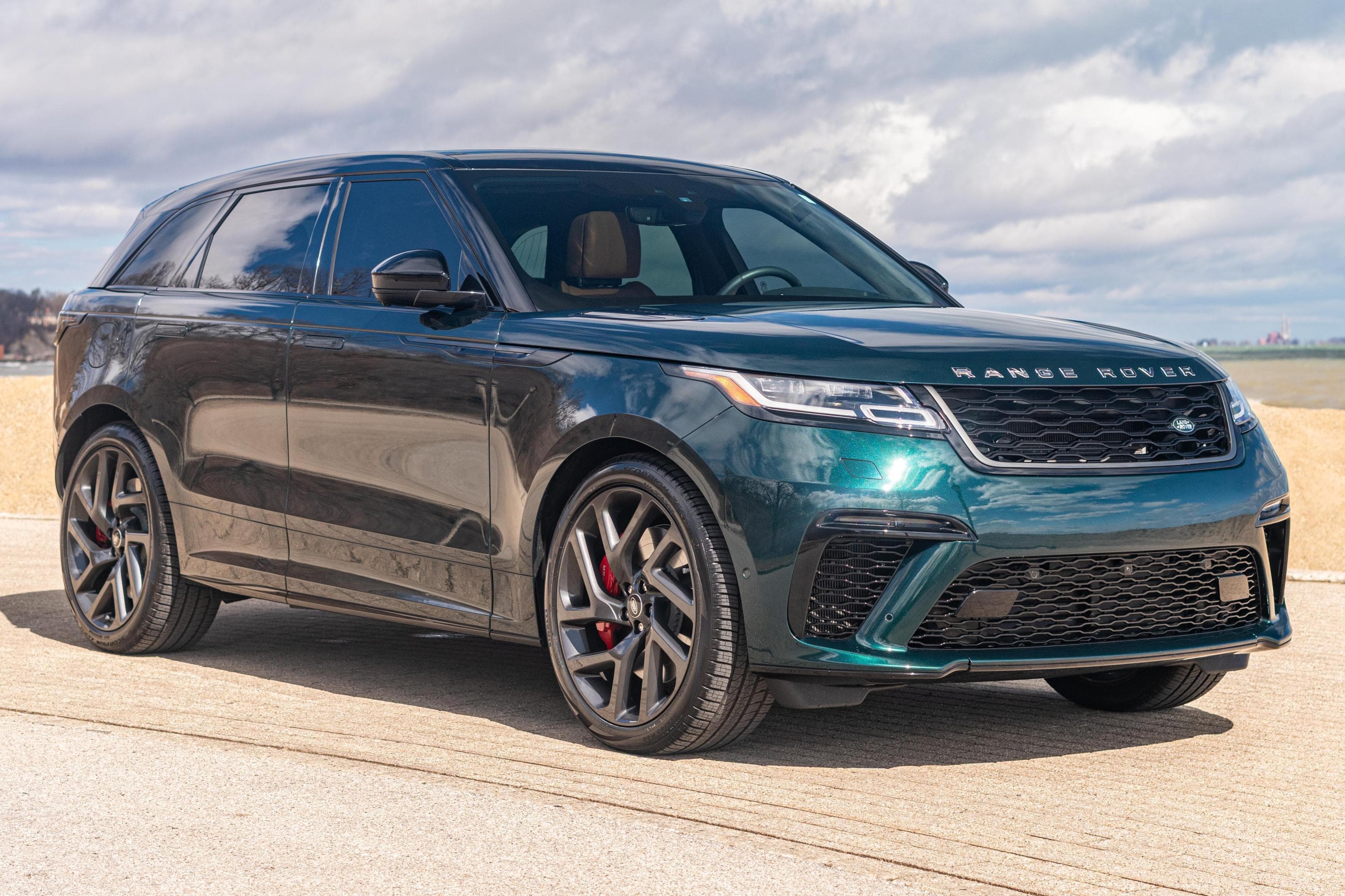 2020 Land Rover Range Rover Velar sold for $60,000