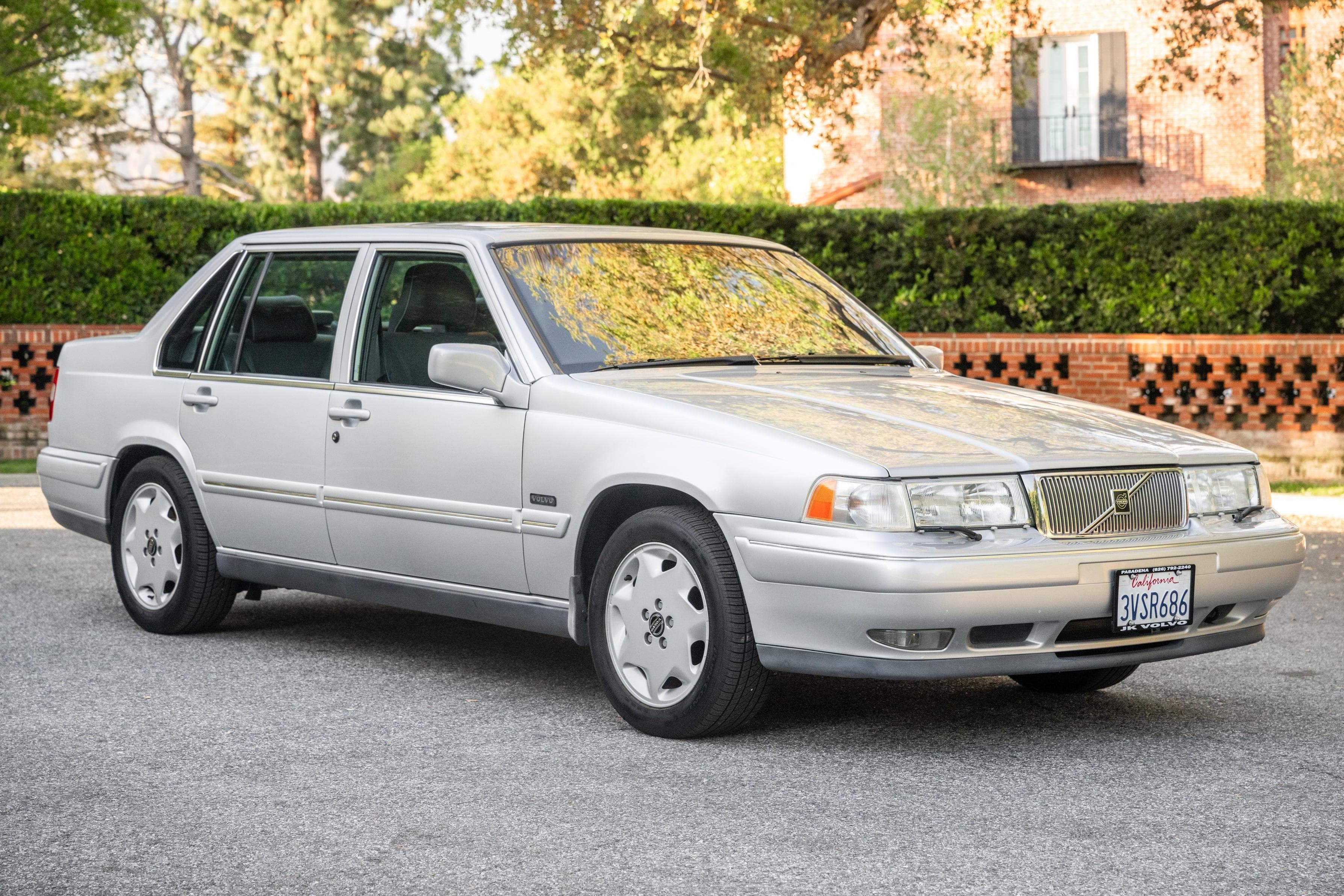 1997 Volvo S90 sold for $5,000