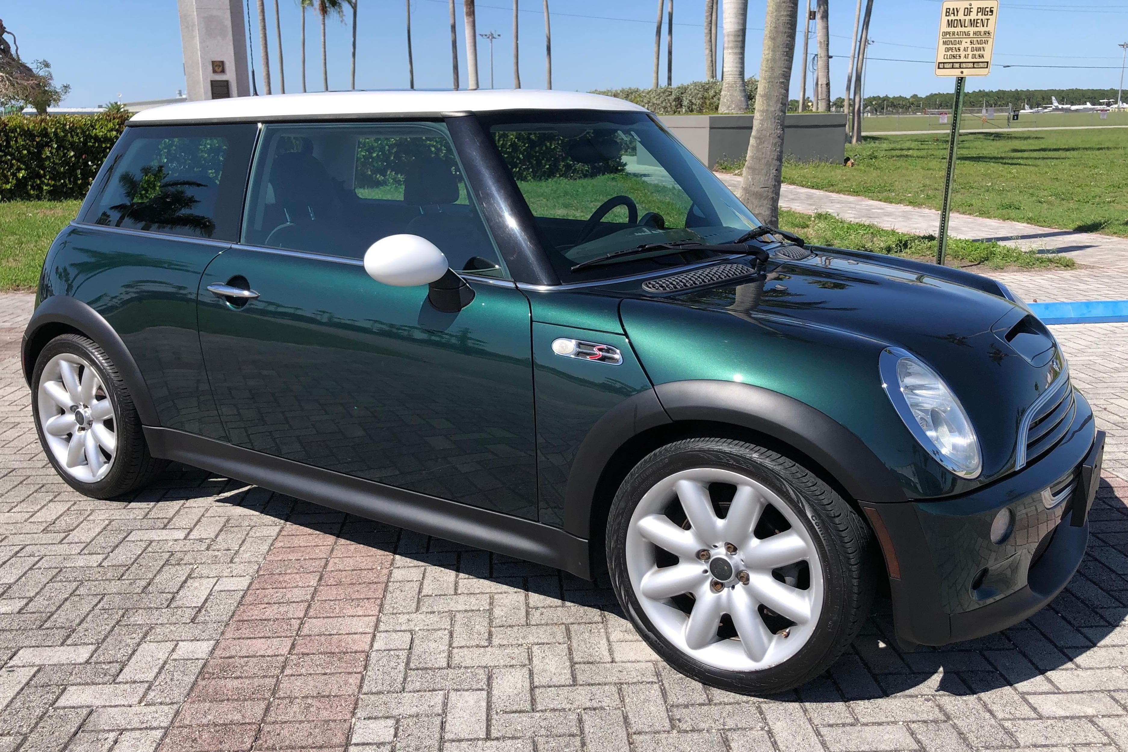 2003 MINI Cooper sold for $6,000