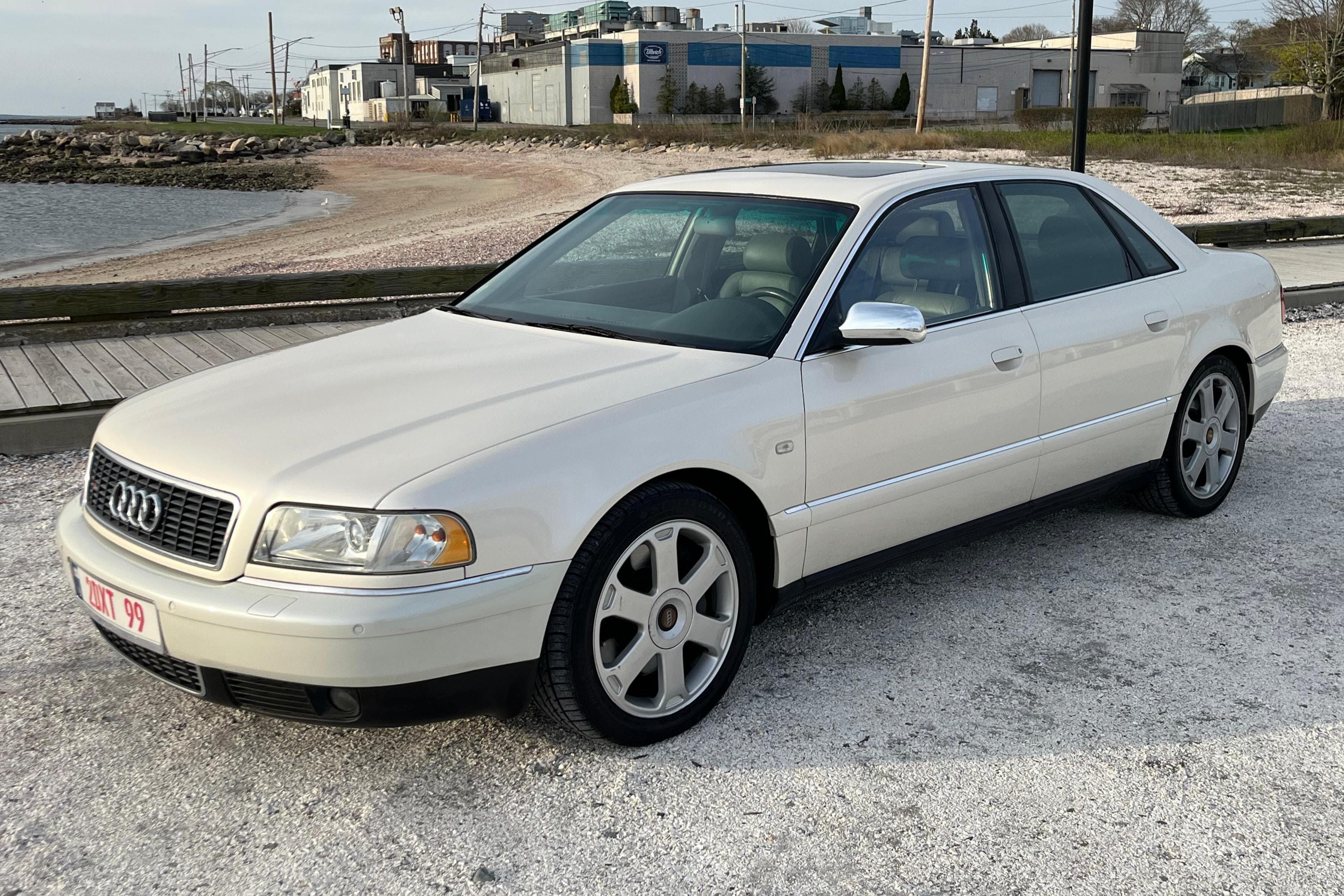 2001 Audi S8 sold for $6,200