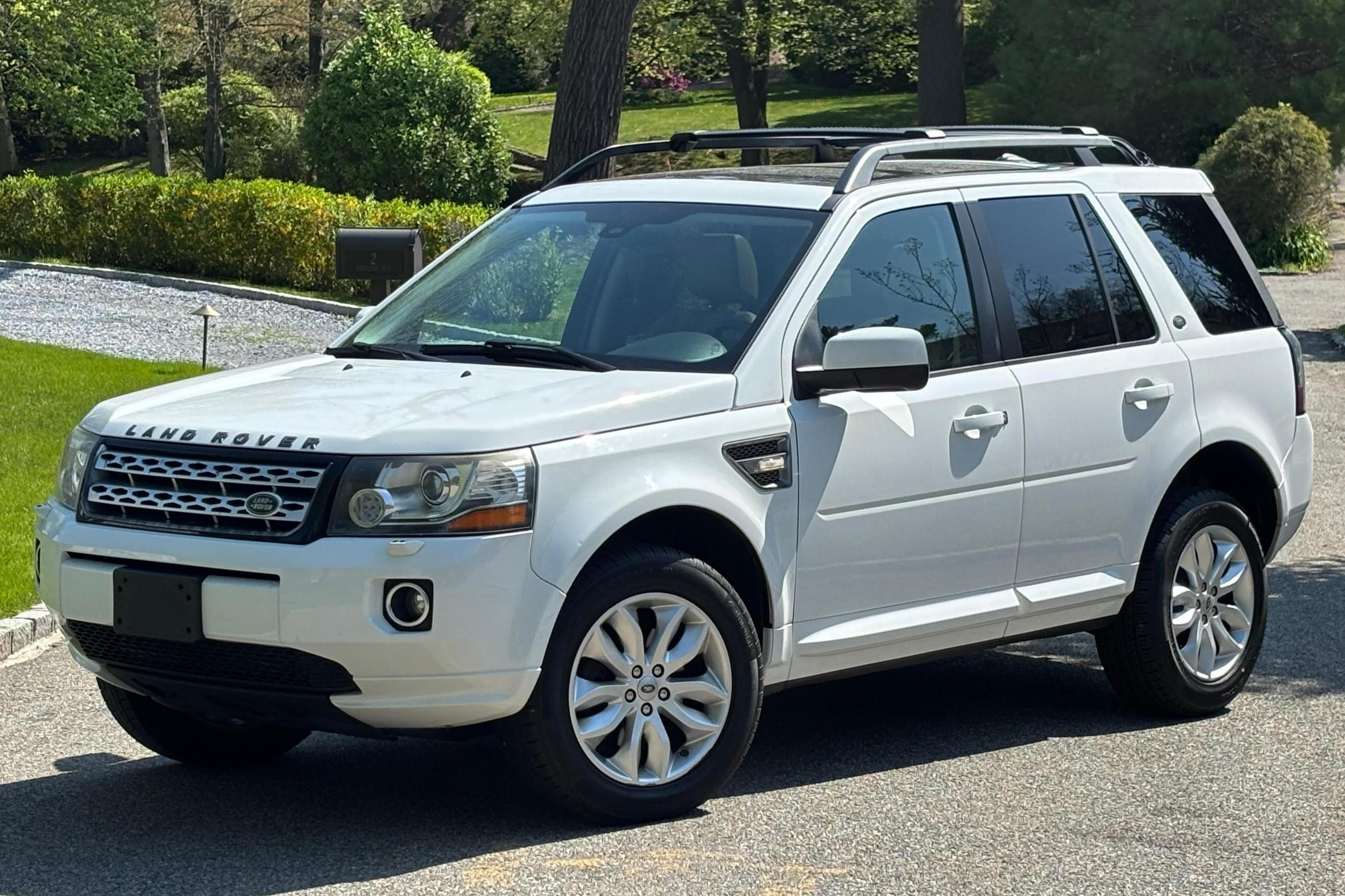 2013 Land Rover LR2 sold for $5,600