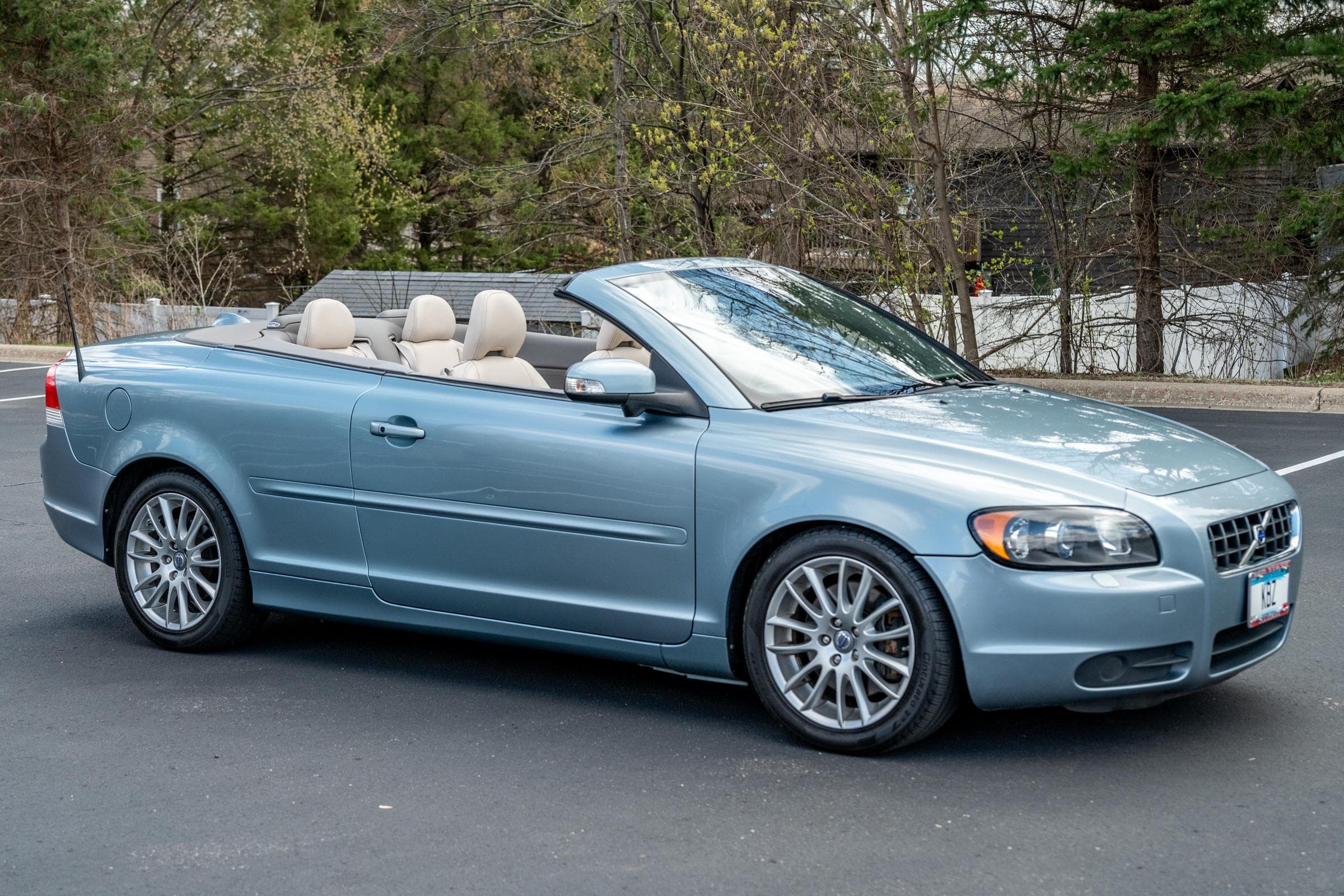 2008 Volvo C70 sold for $7,300