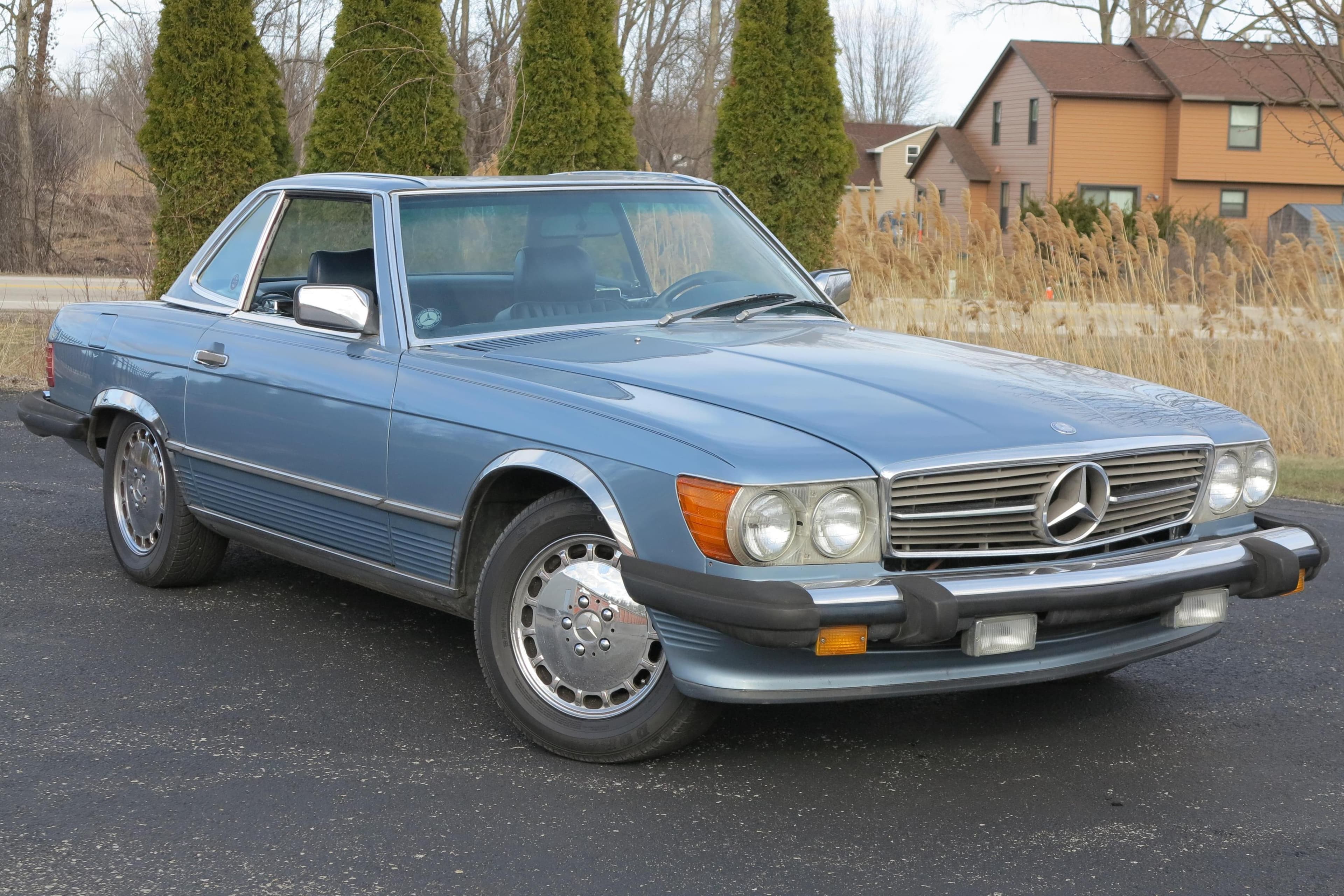 1987 Mercedes-Benz R107 SL sold for $8,200