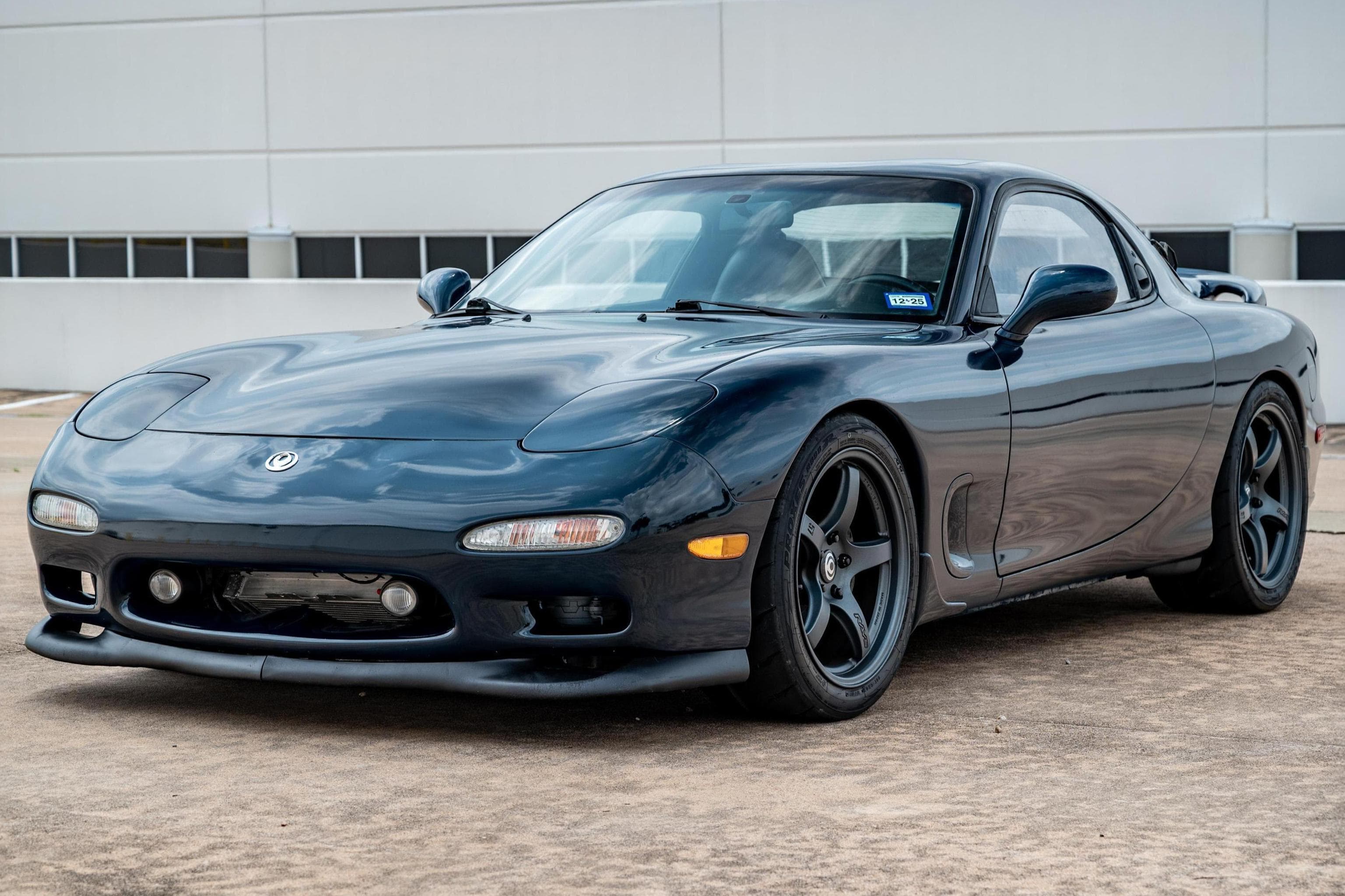 1993 Mazda FD RX-7 sold for $28,250