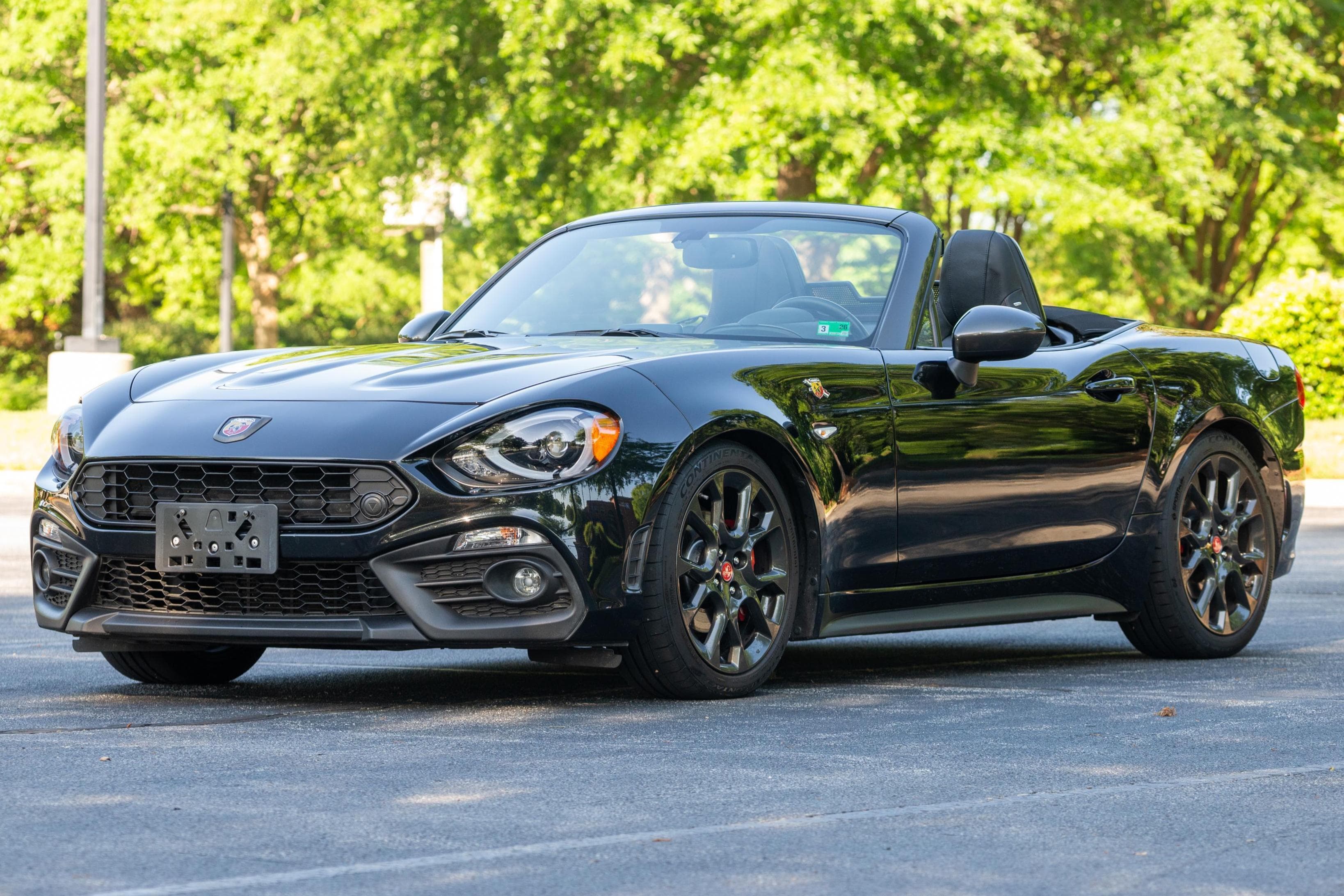 2019 Fiat 124 Spider sold for $22,000