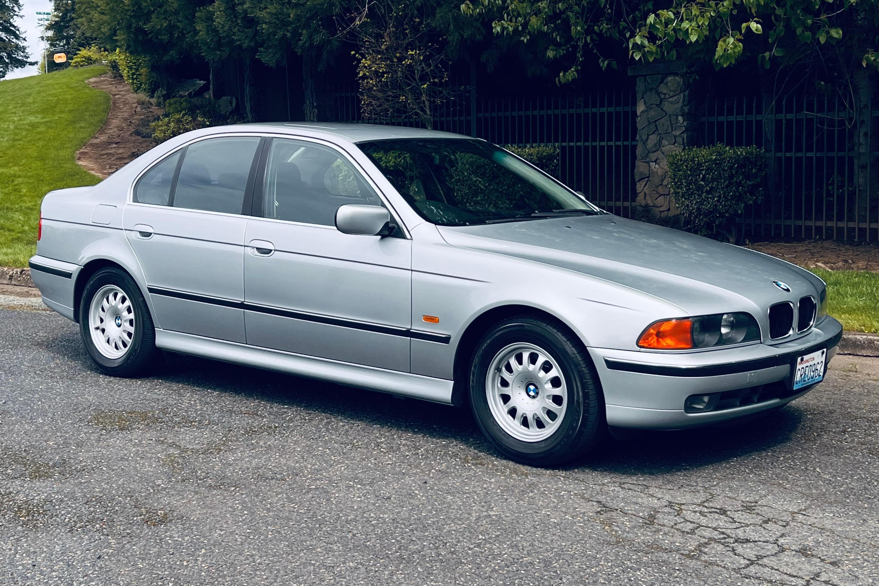 1998 BMW 5 Series sold for $9,200