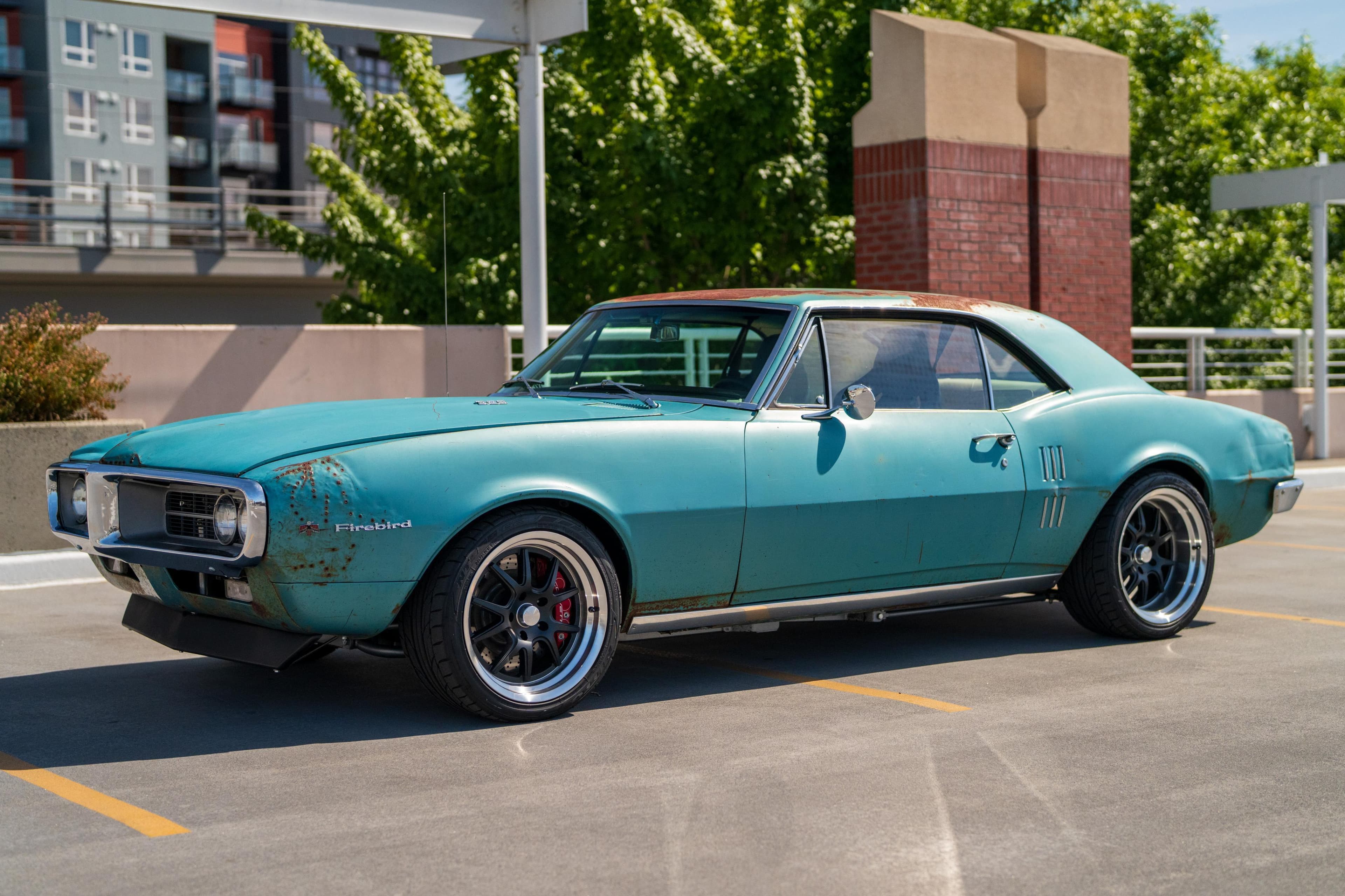 1967 Pontiac Firebird sold for $28,250