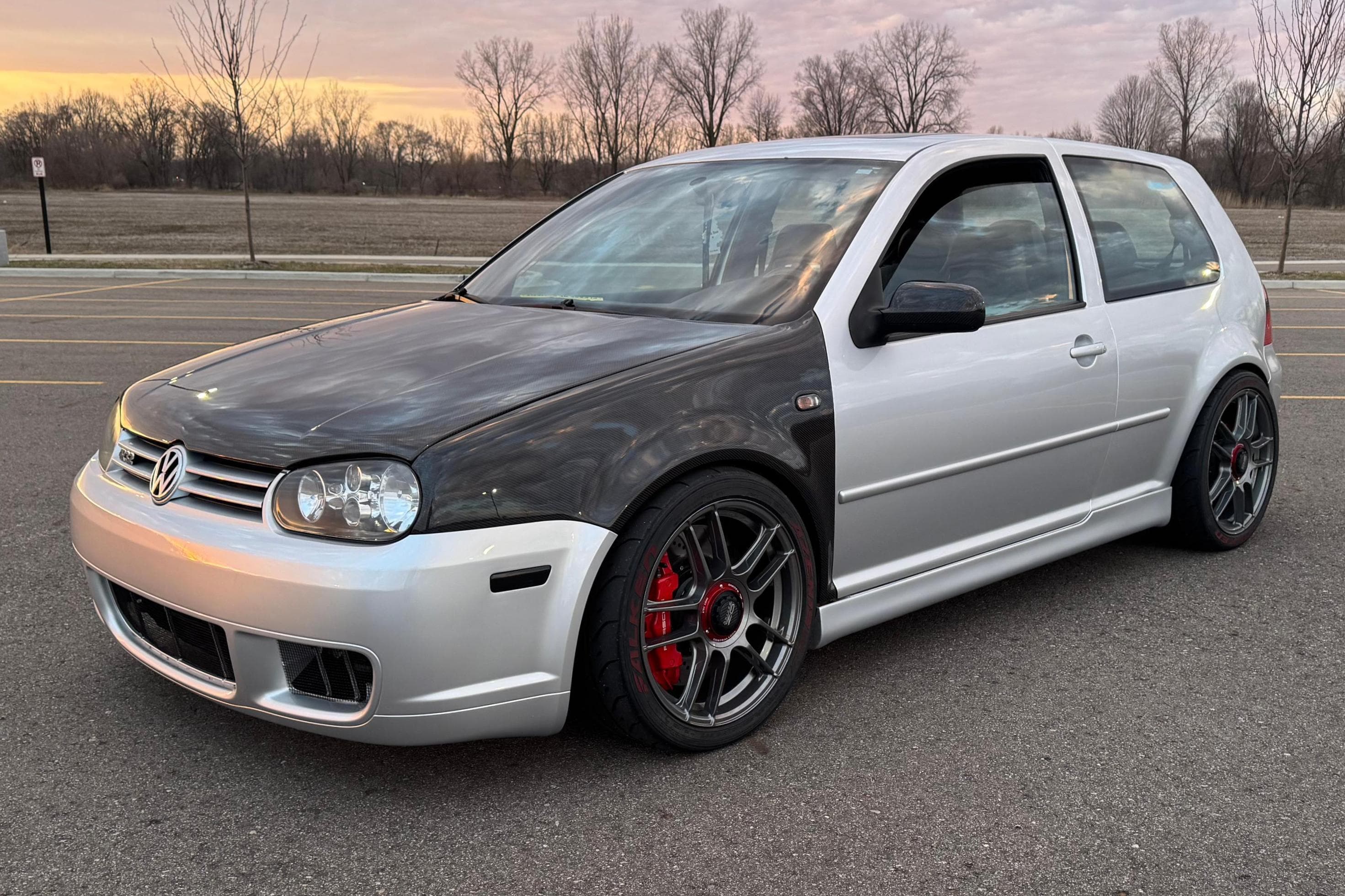 2004 Volkswagen R32 sold for $13,250