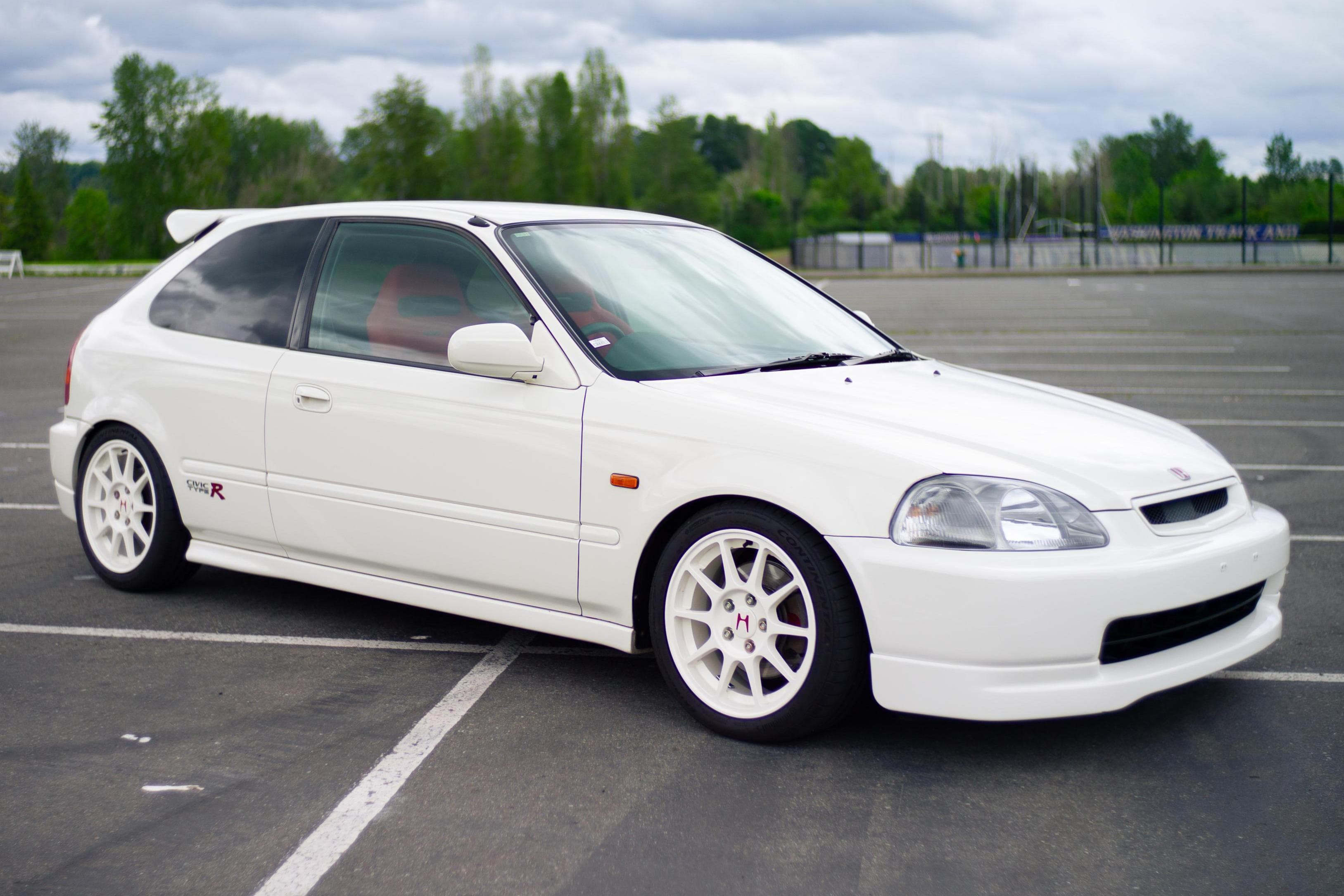 1997 Honda Civic Type R sold for $29,888