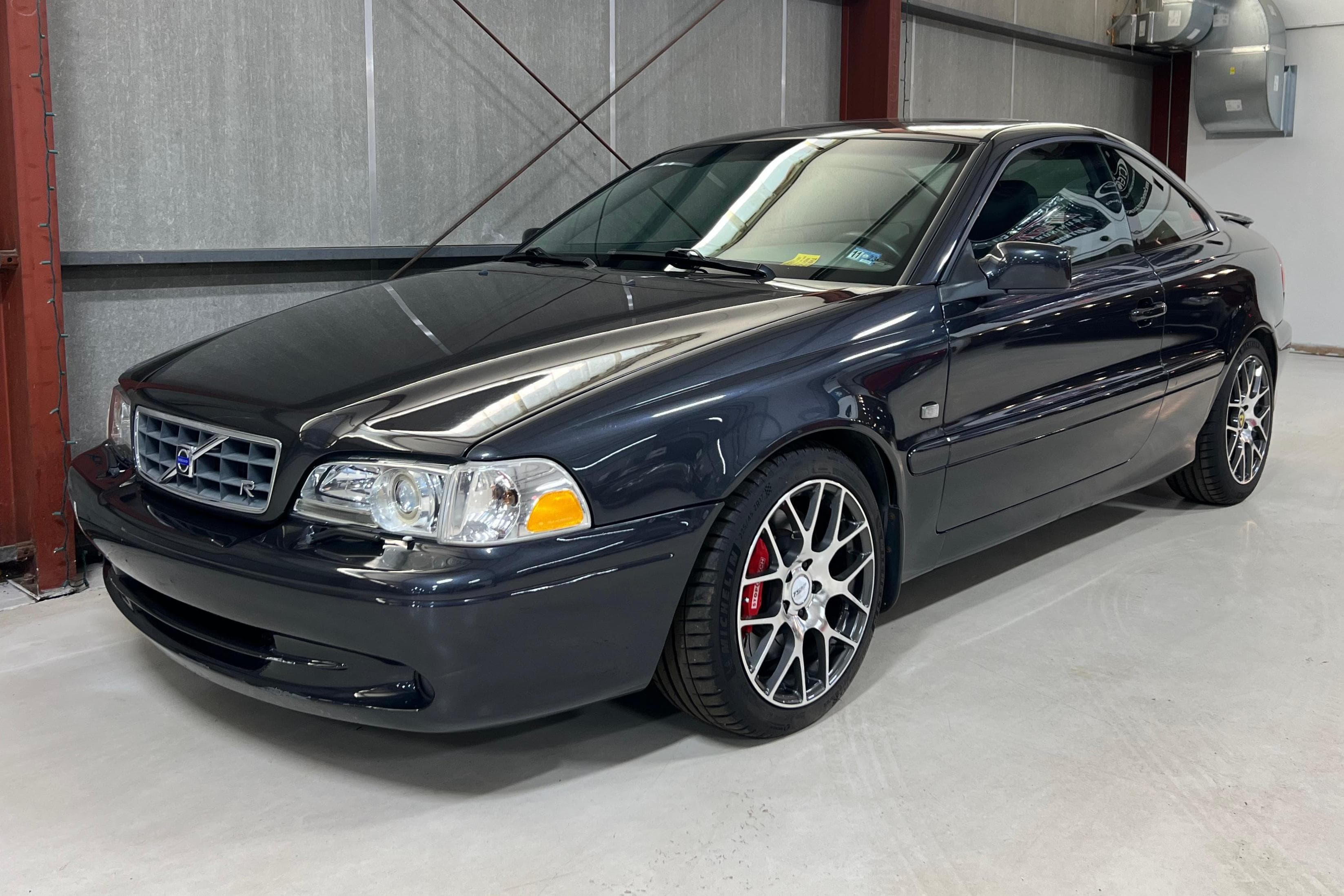 2001 Volvo C70 sold for $7,250