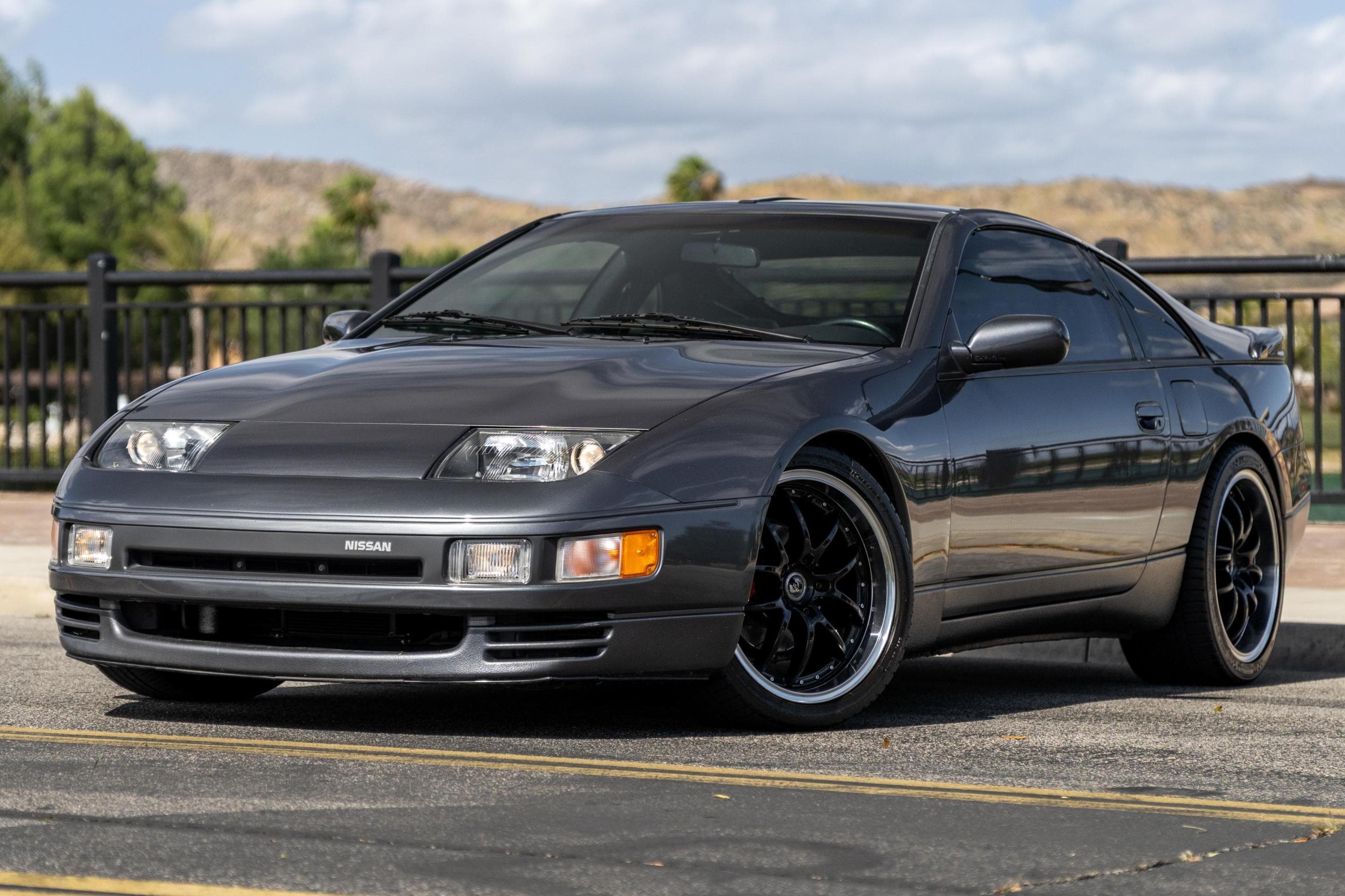 1990 Nissan 300ZX sold for $15,500