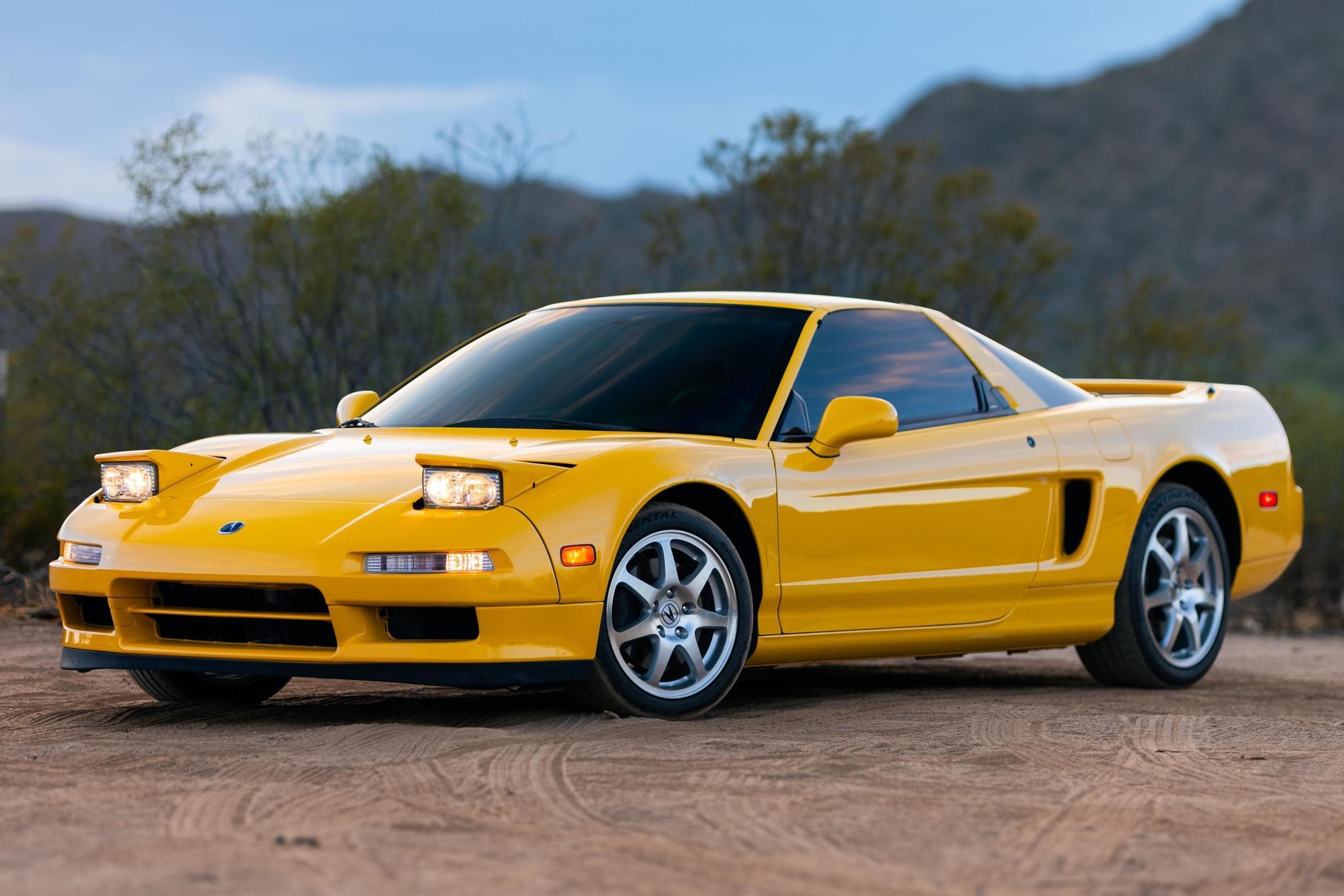 2001 Acura NSX sold for $115,500