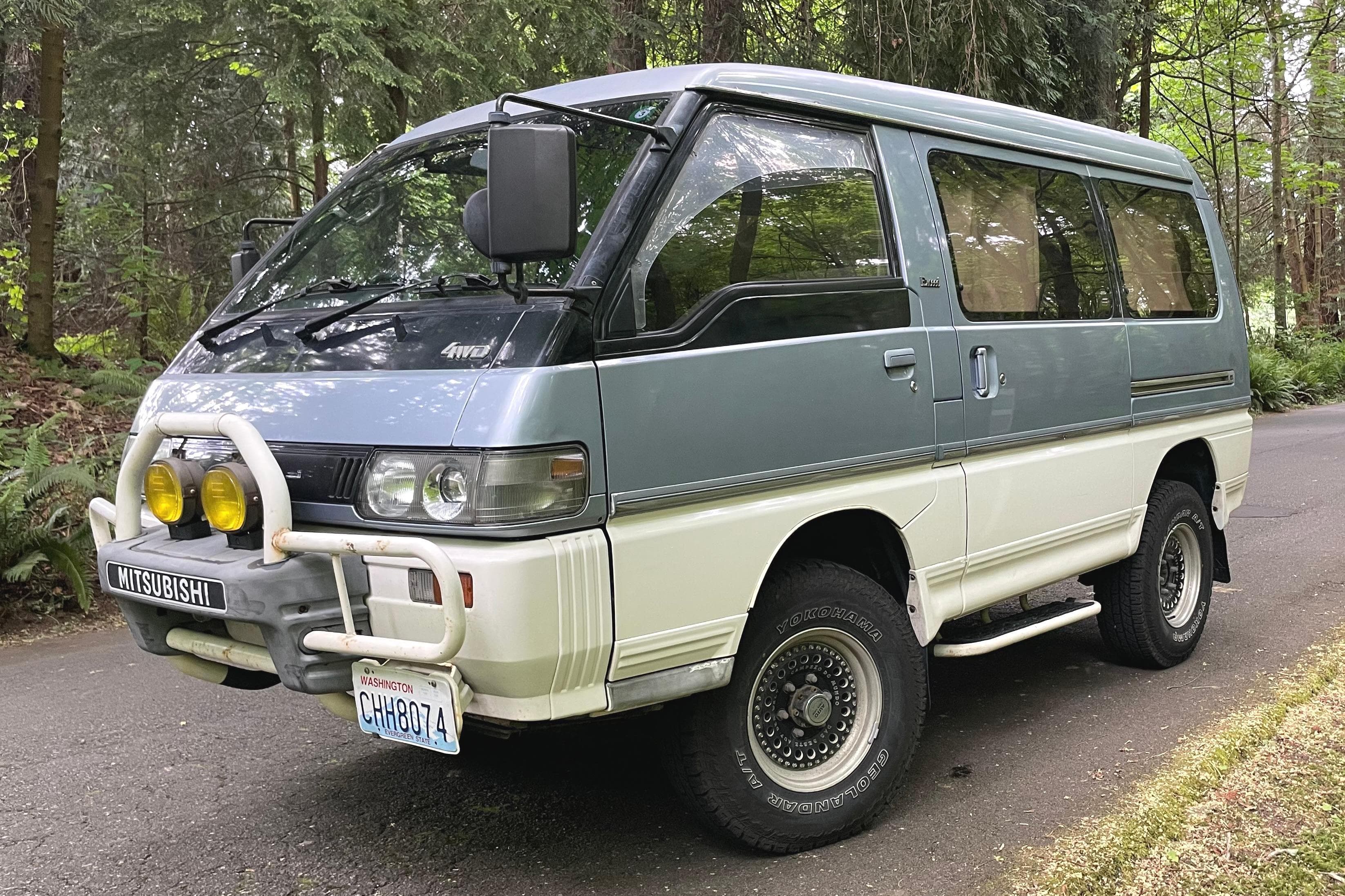 1990 Mitsubishi Delica sold for $8,500