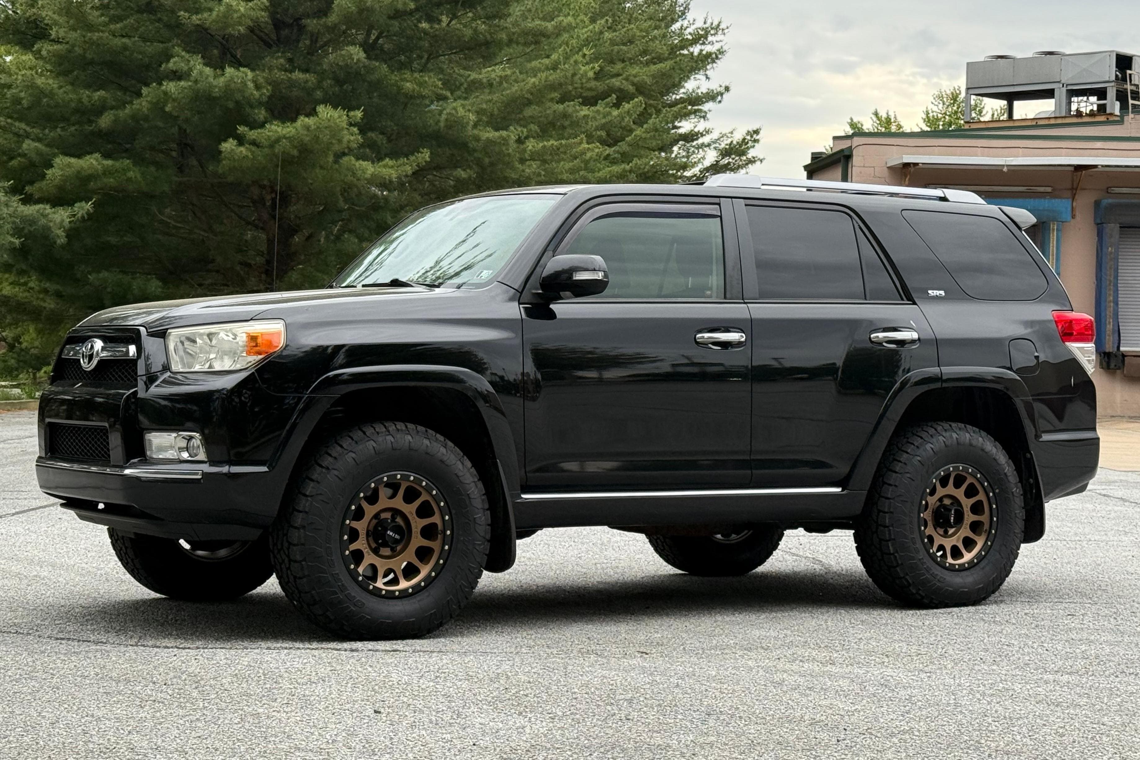 2013 Toyota 4Runner sold for $12,350
