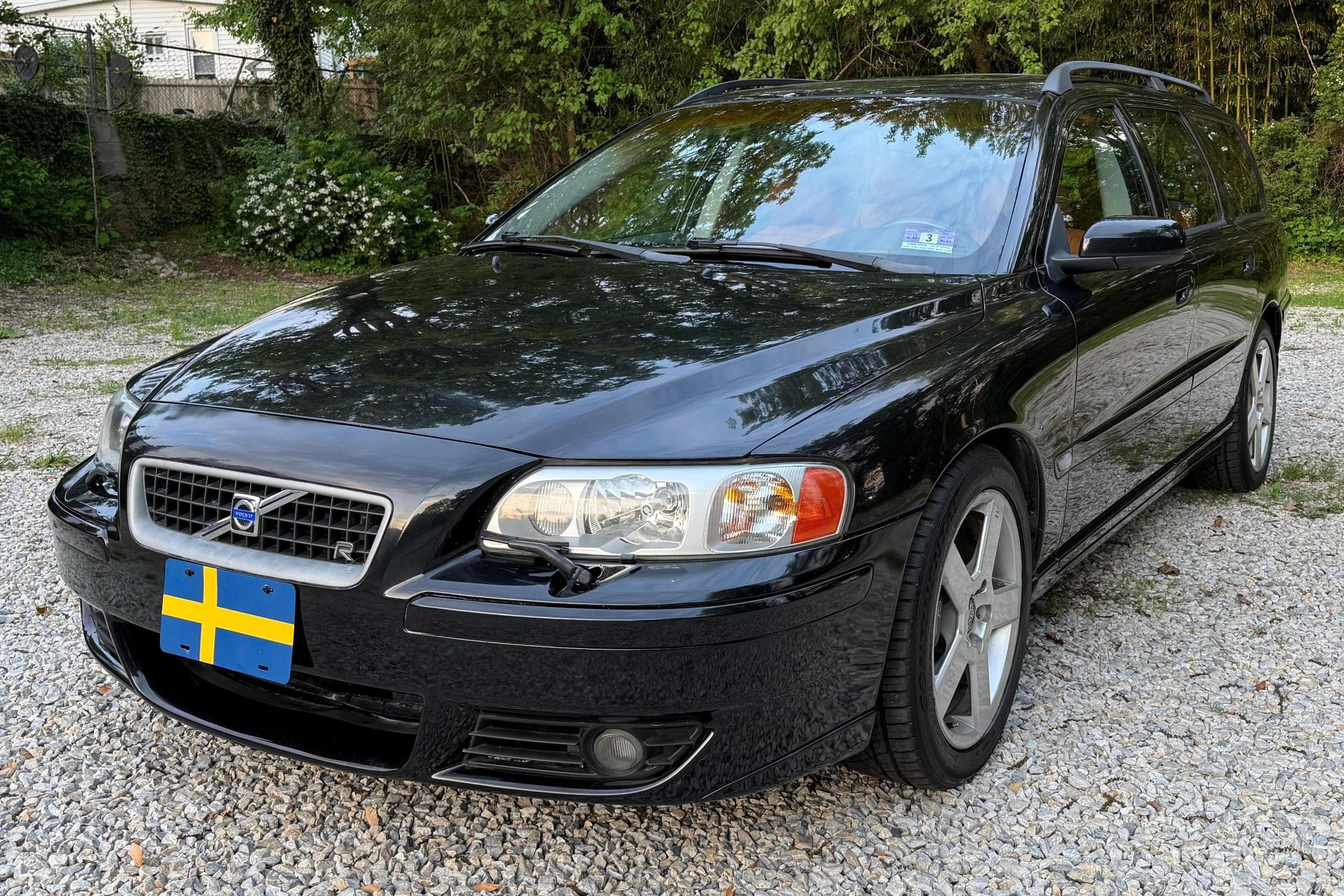 2005 Volvo V70 sold for $8,600