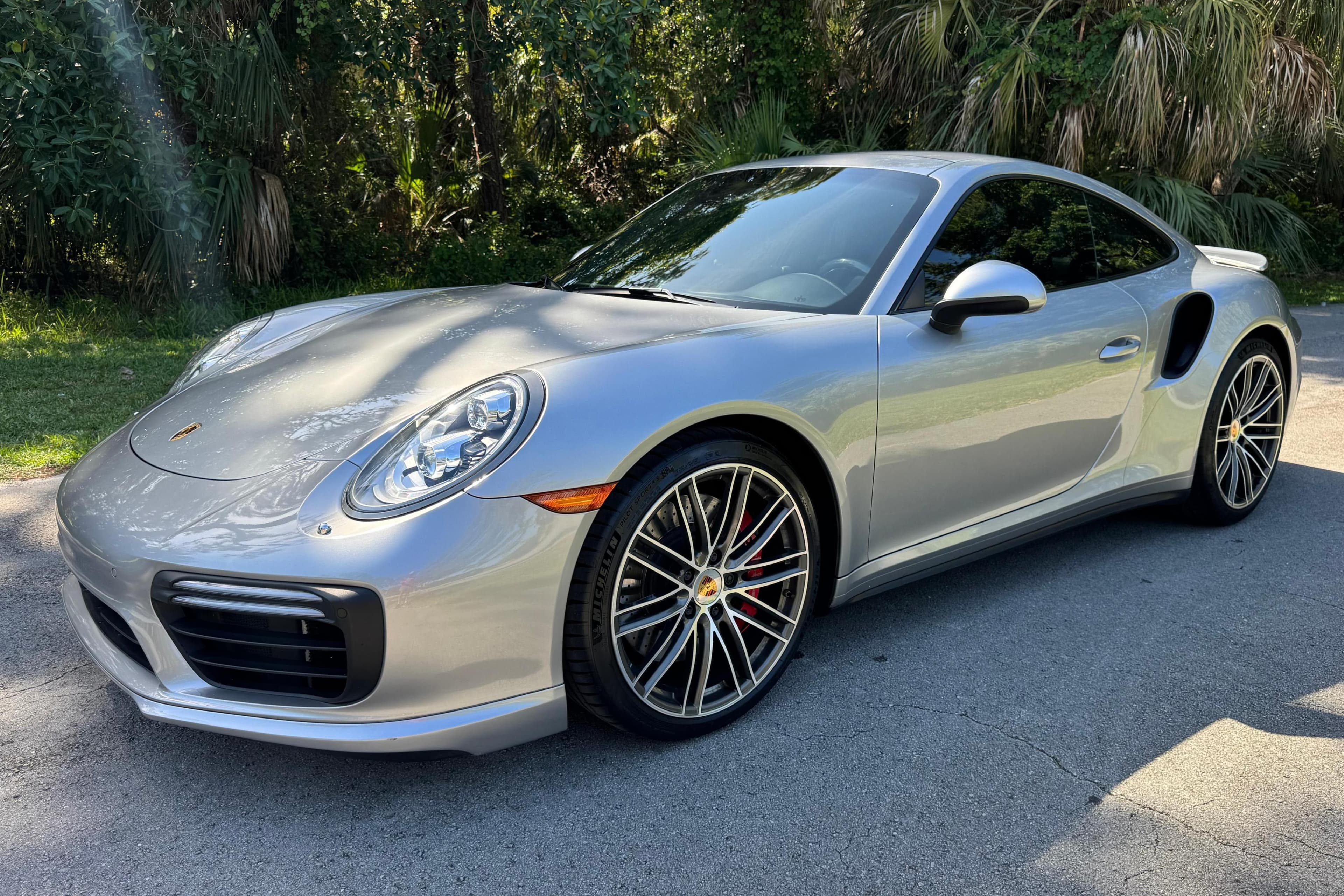 2017 Porsche 991 911 sold for $125,274