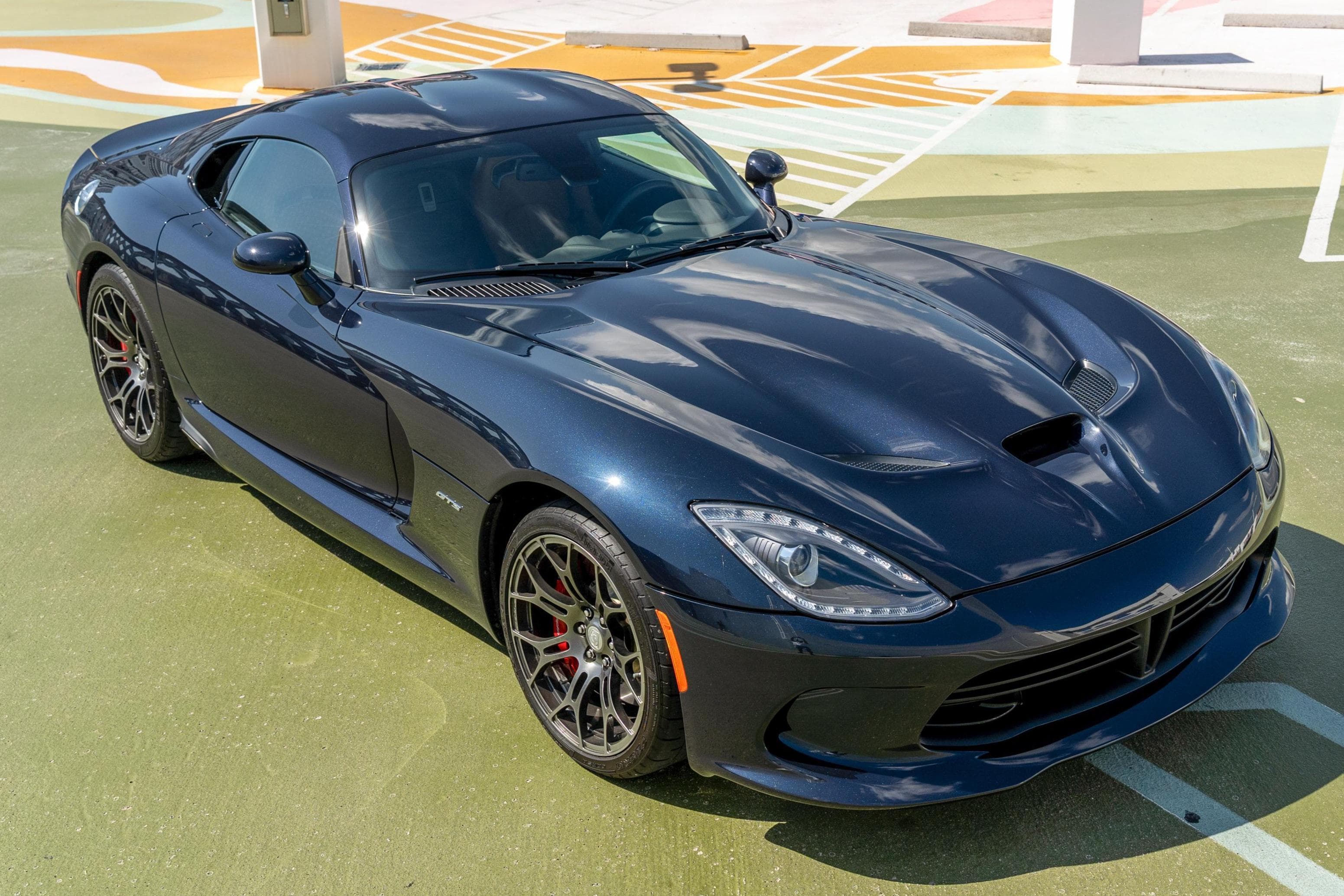 2013 Dodge Viper sold for $127,000