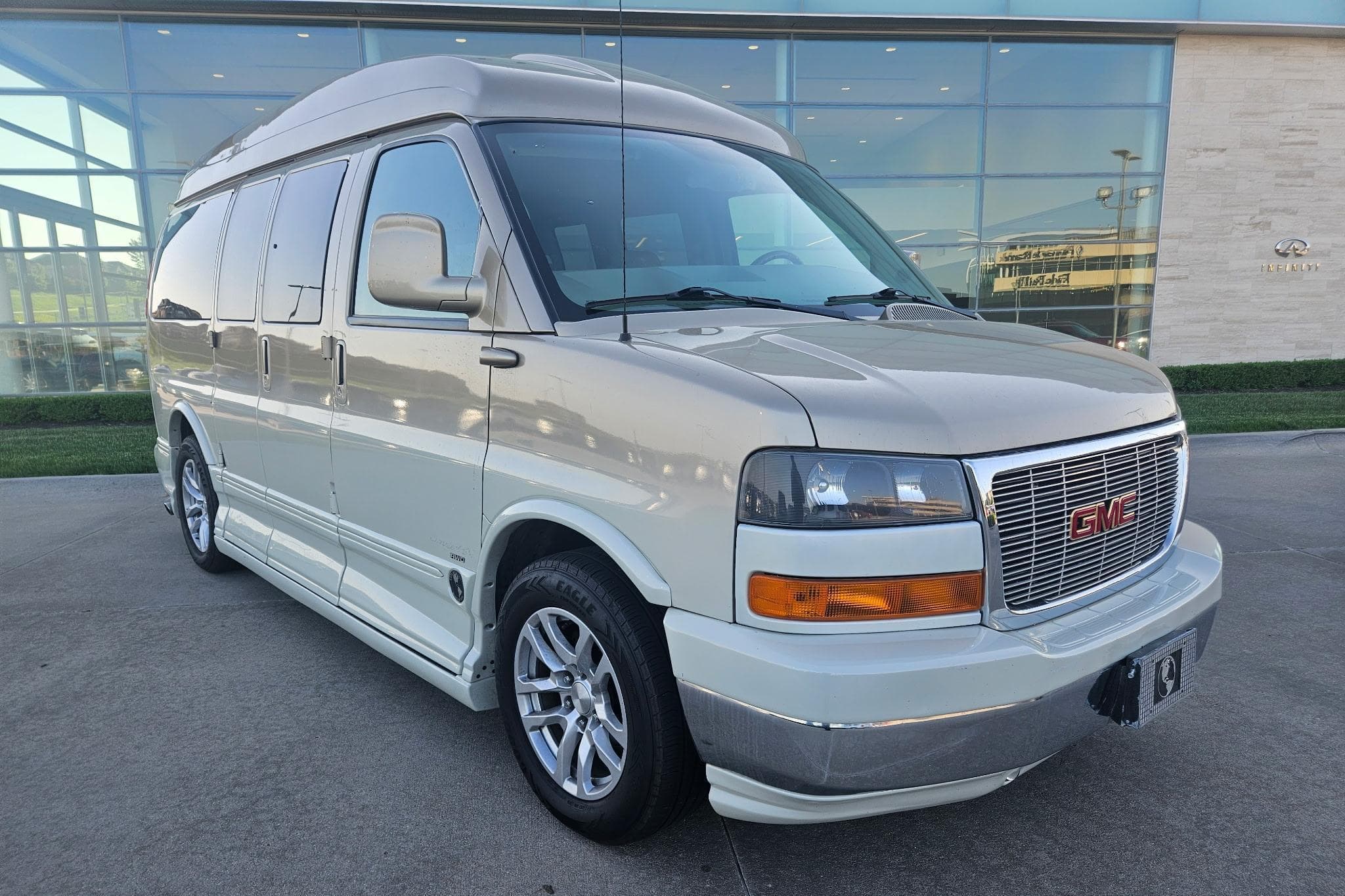 2007 GMC Savana sold for $19,500