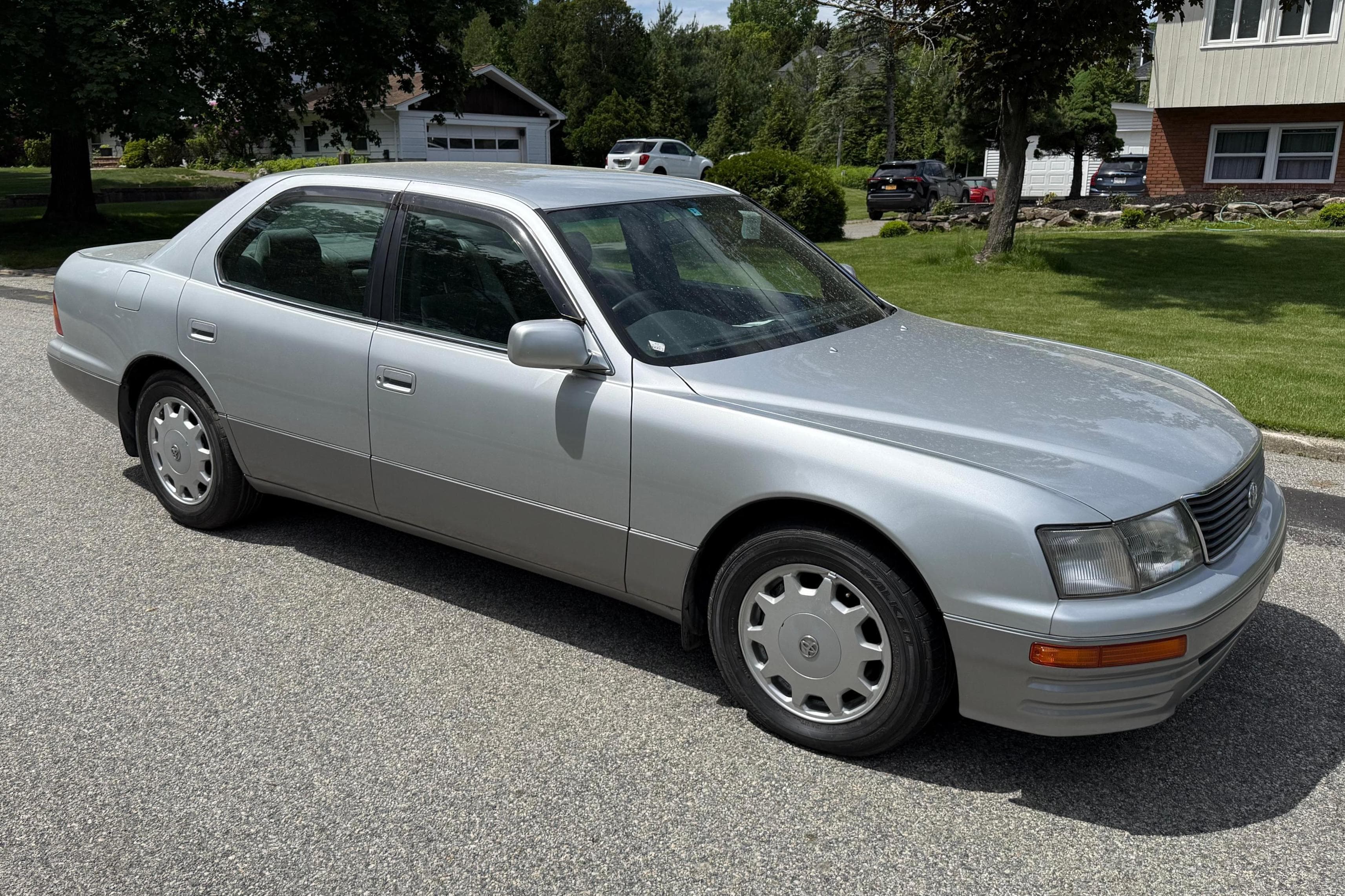 1996 Toyota Celsior sold for $8,900
