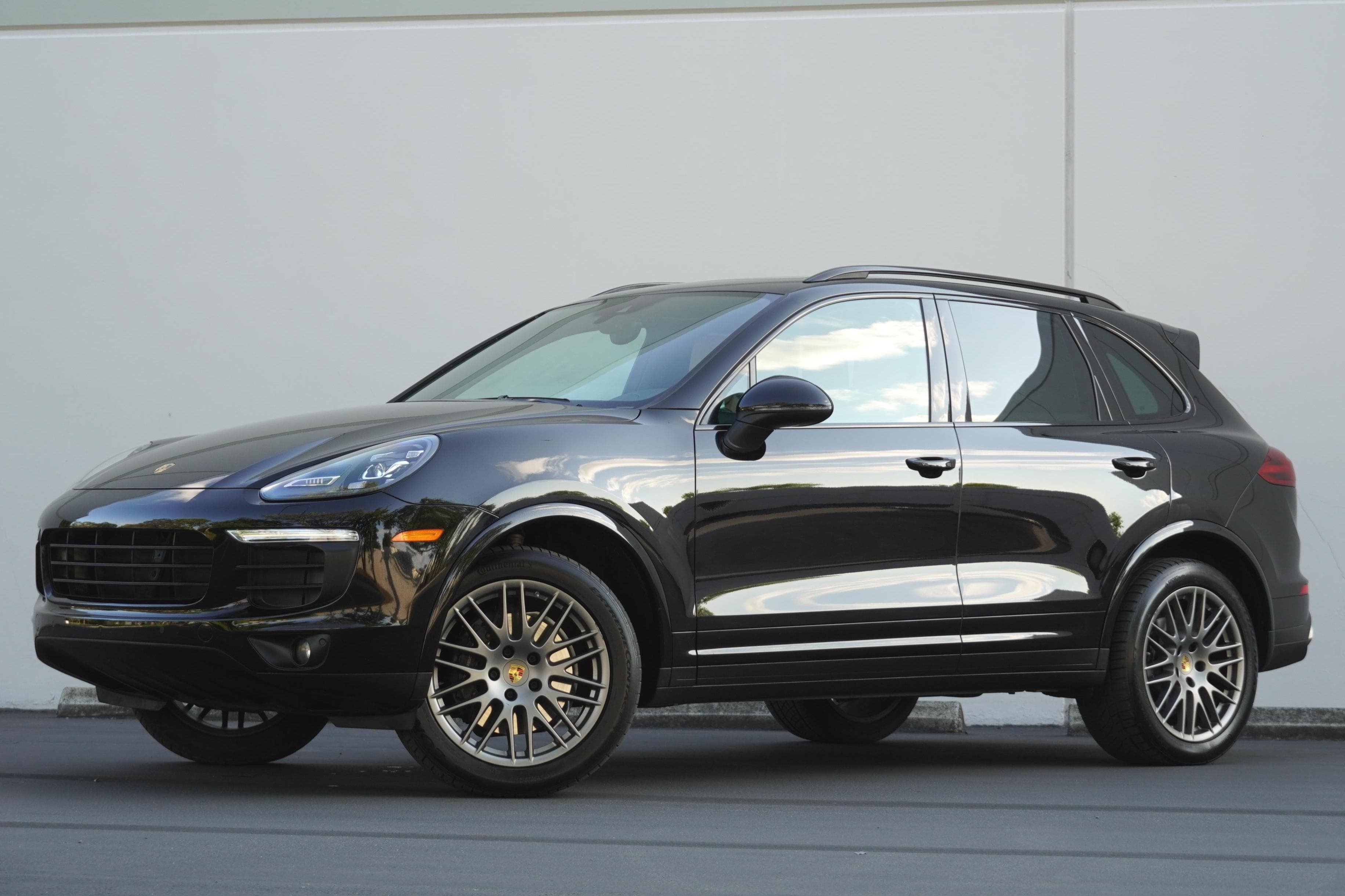 2018 Porsche Cayenne sold for $26,750