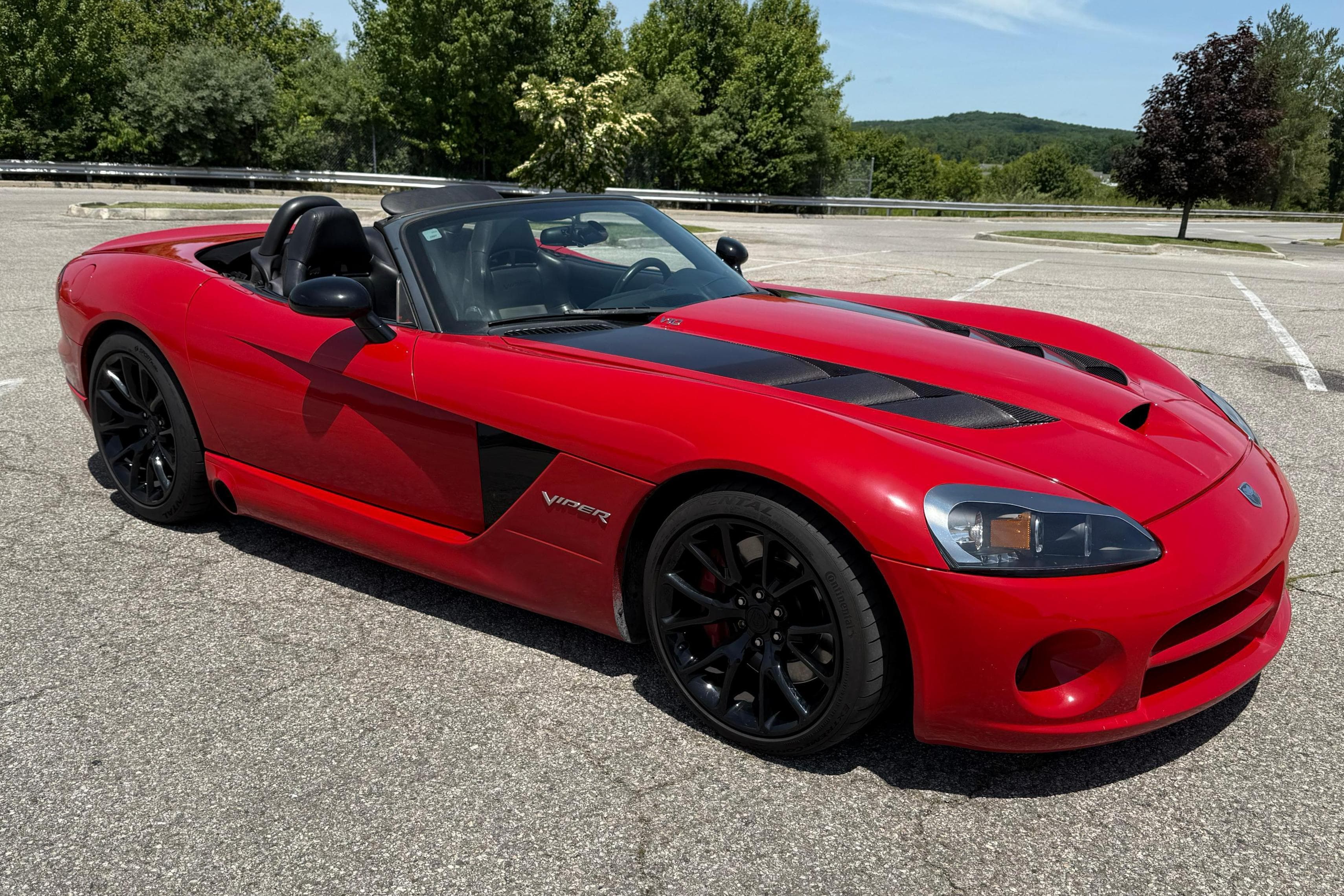 2004 Dodge Viper sold for $38,500