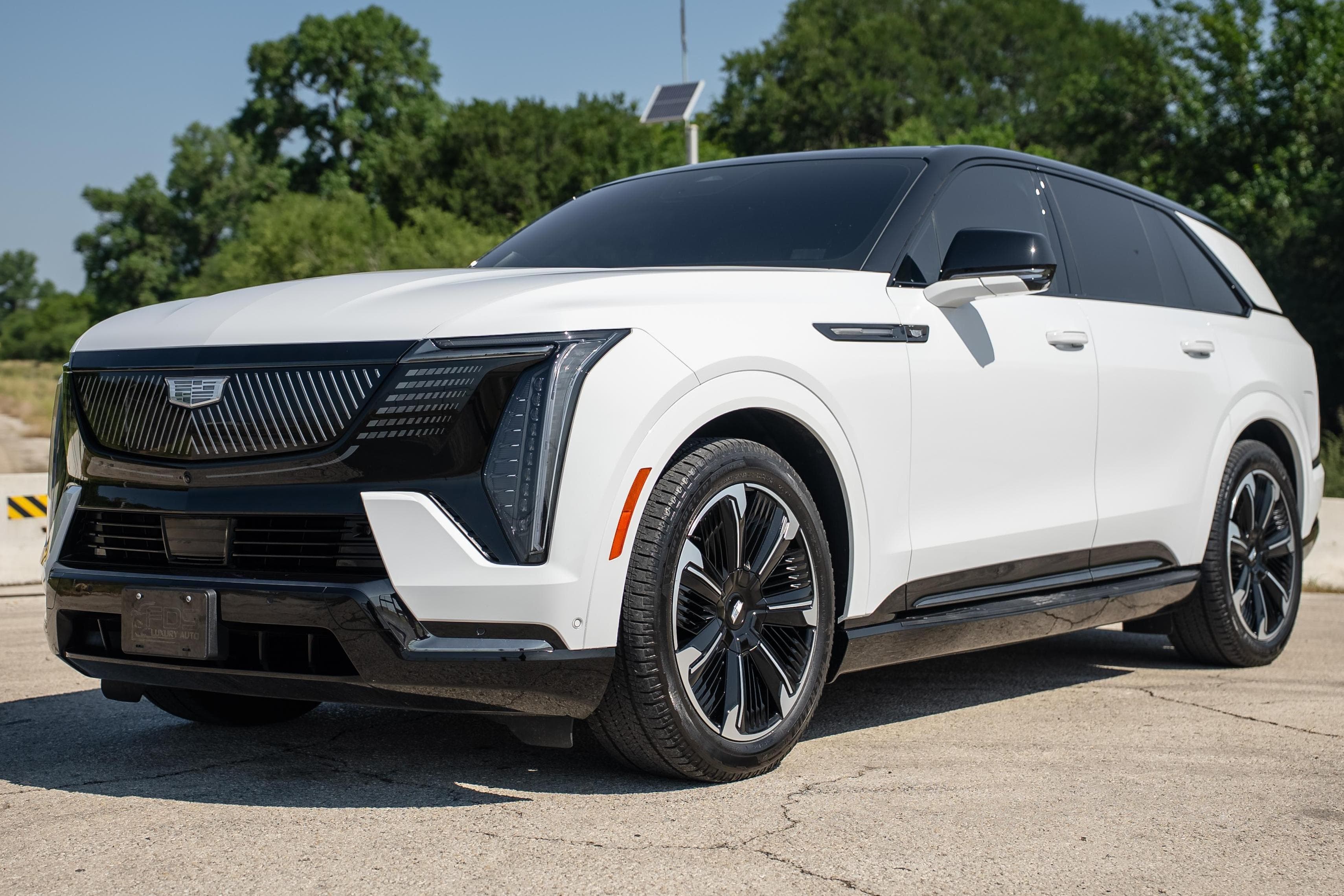 2025 Cadillac Escalade sold for $114,000