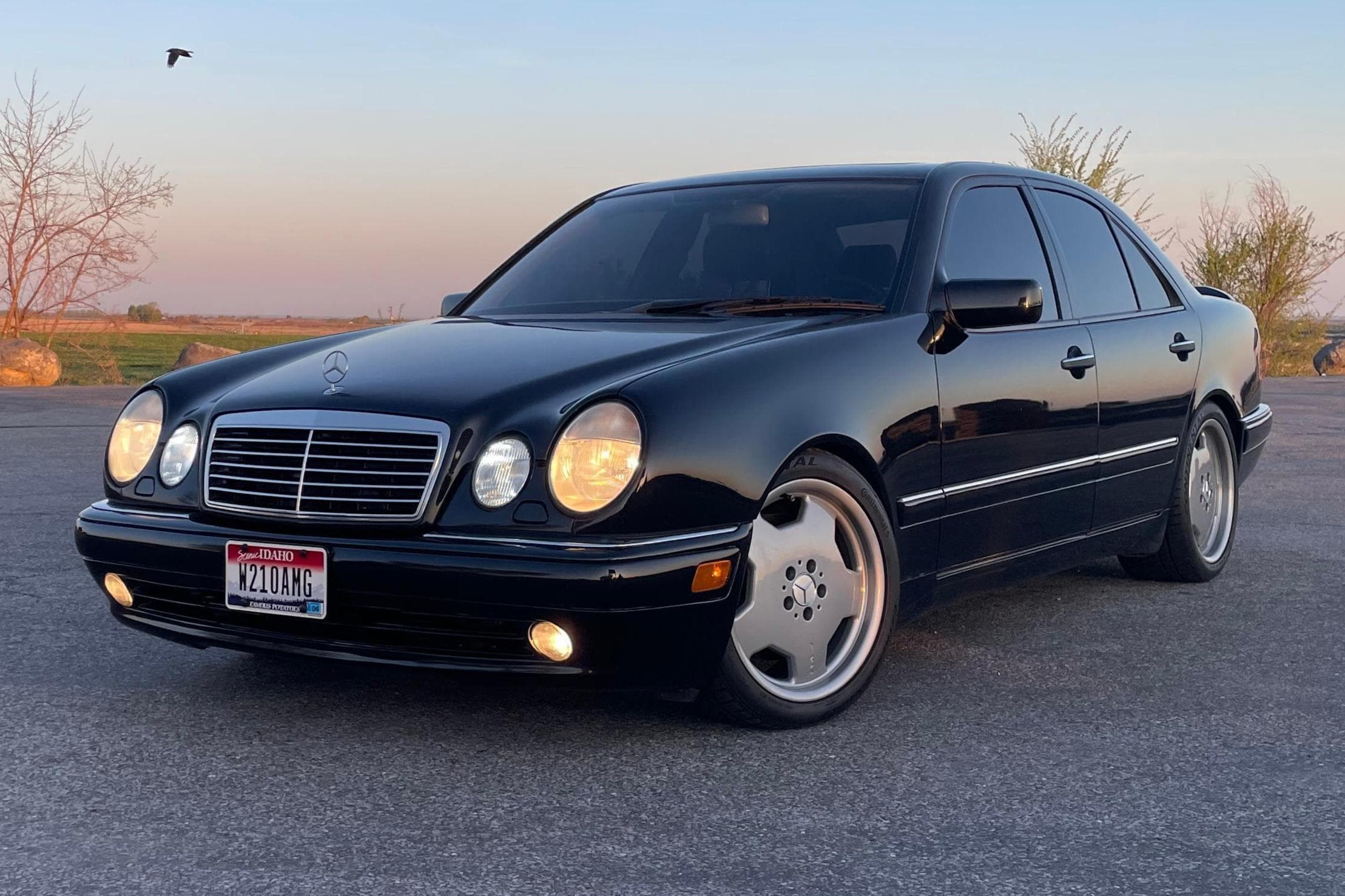 1999 Mercedes-Benz E-Class sold for $11,600