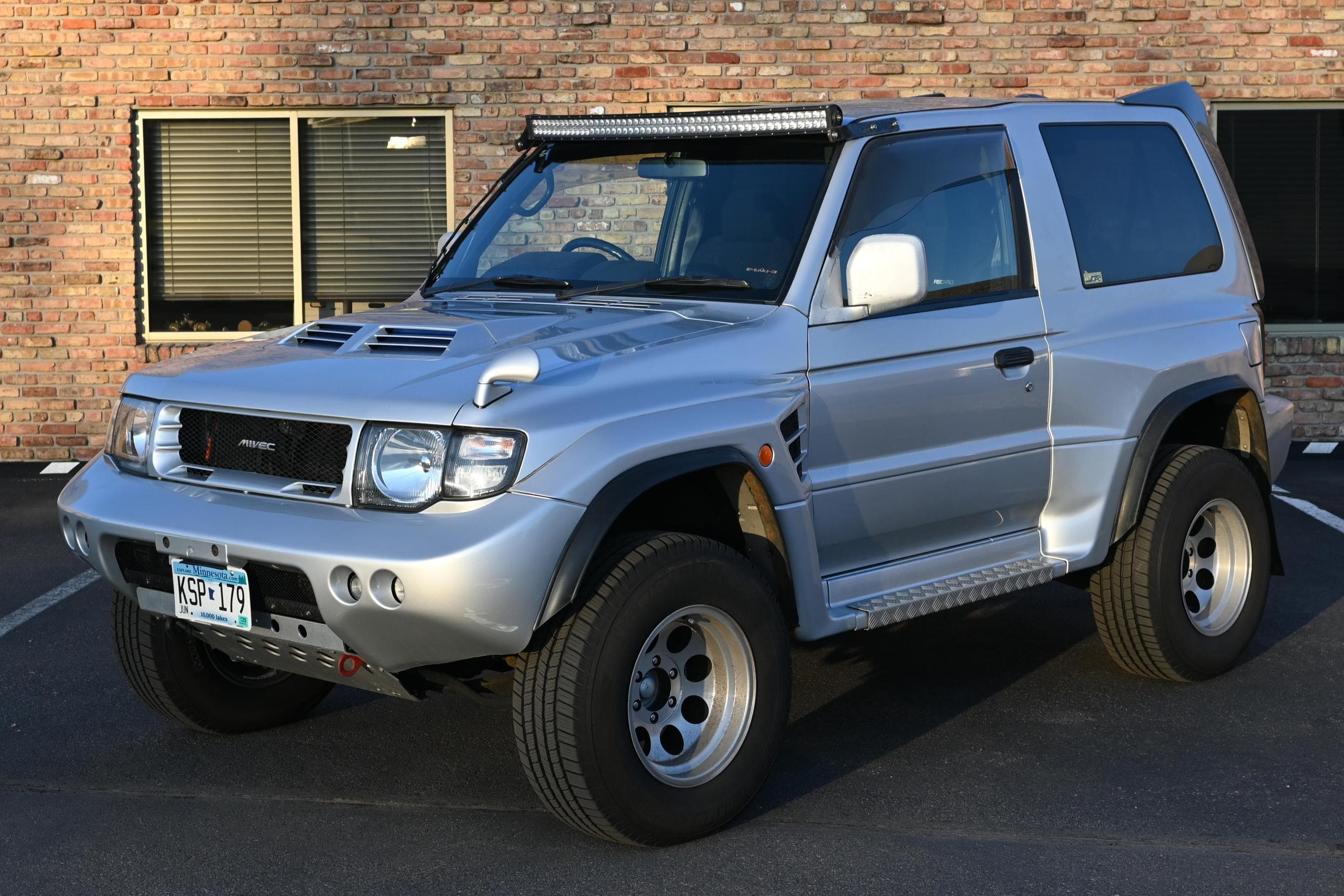 1997 Mitsubishi Pajero sold for $21,000