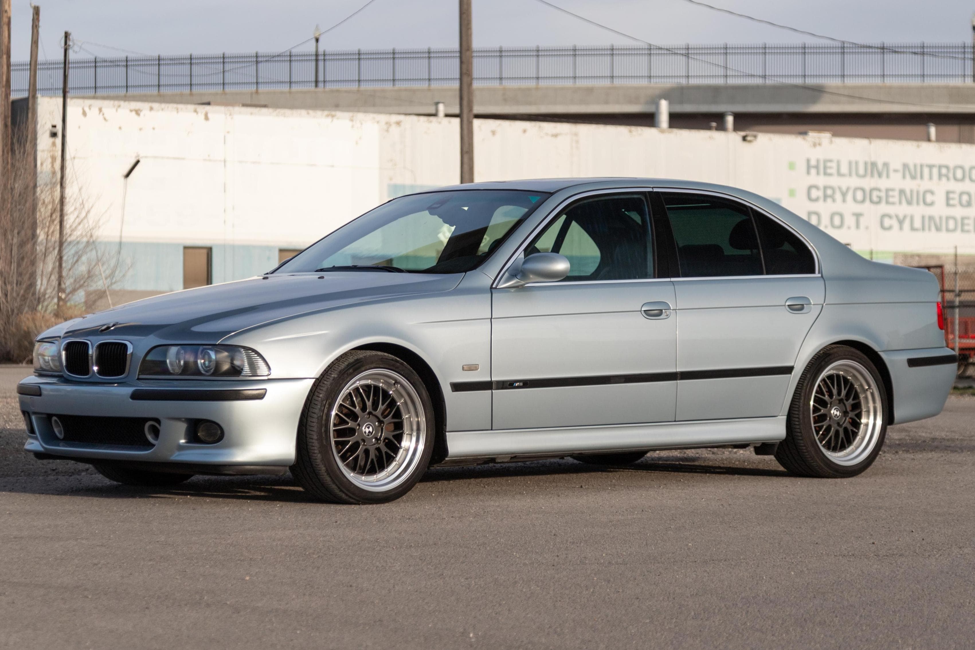 2000 BMW E39 M5 sold for $14,000