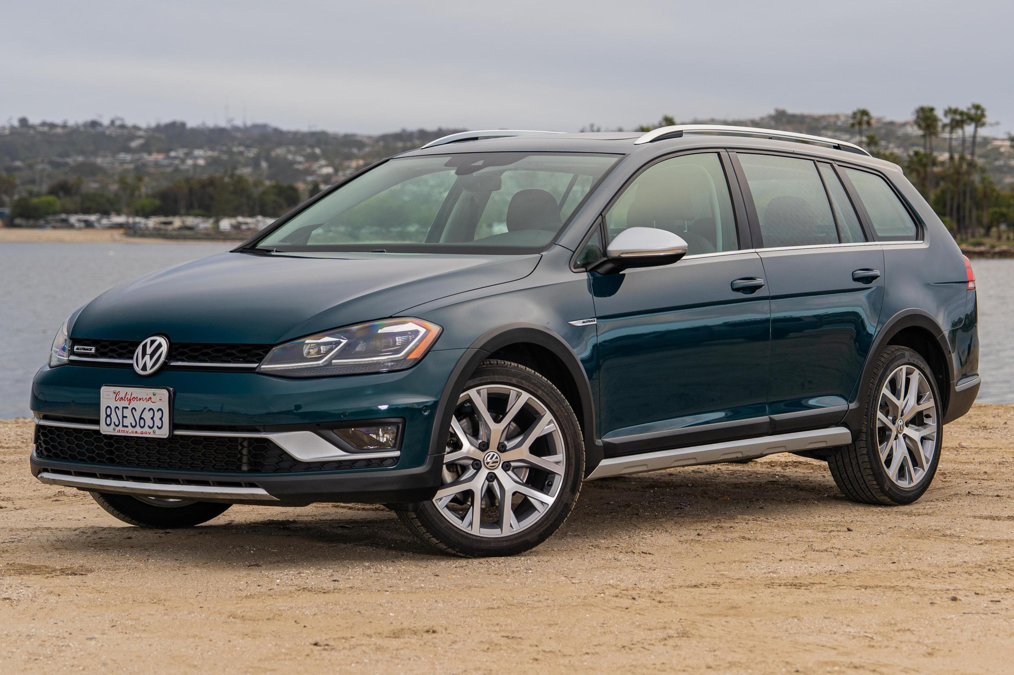 2019 Volkswagen Golf sold for $28,500