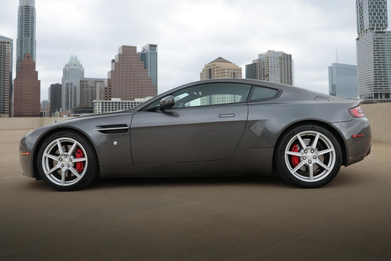 2007 Aston Martin Vantage sold for $40,250