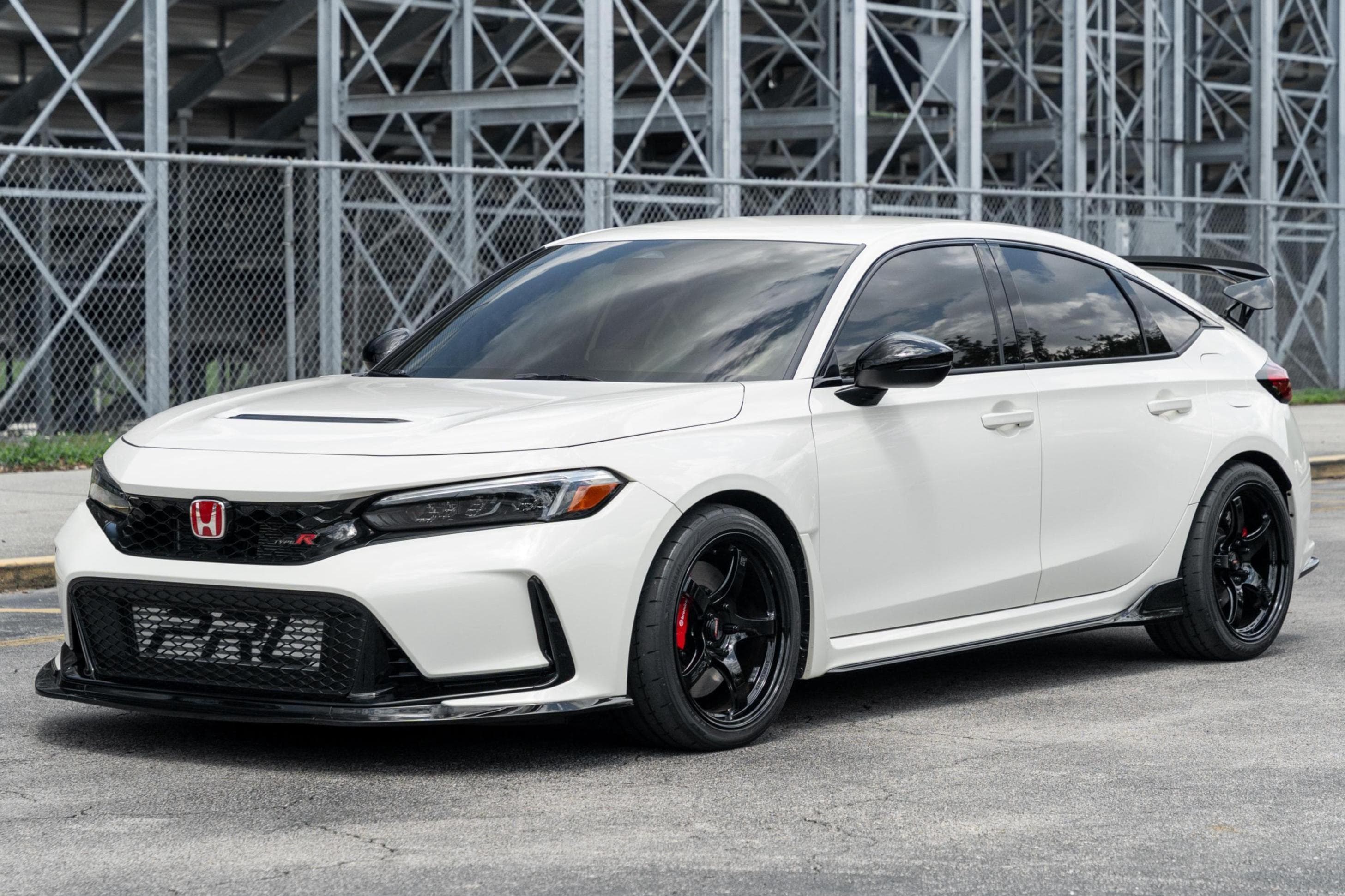 2023 Honda Civic Type R sold for $43,525