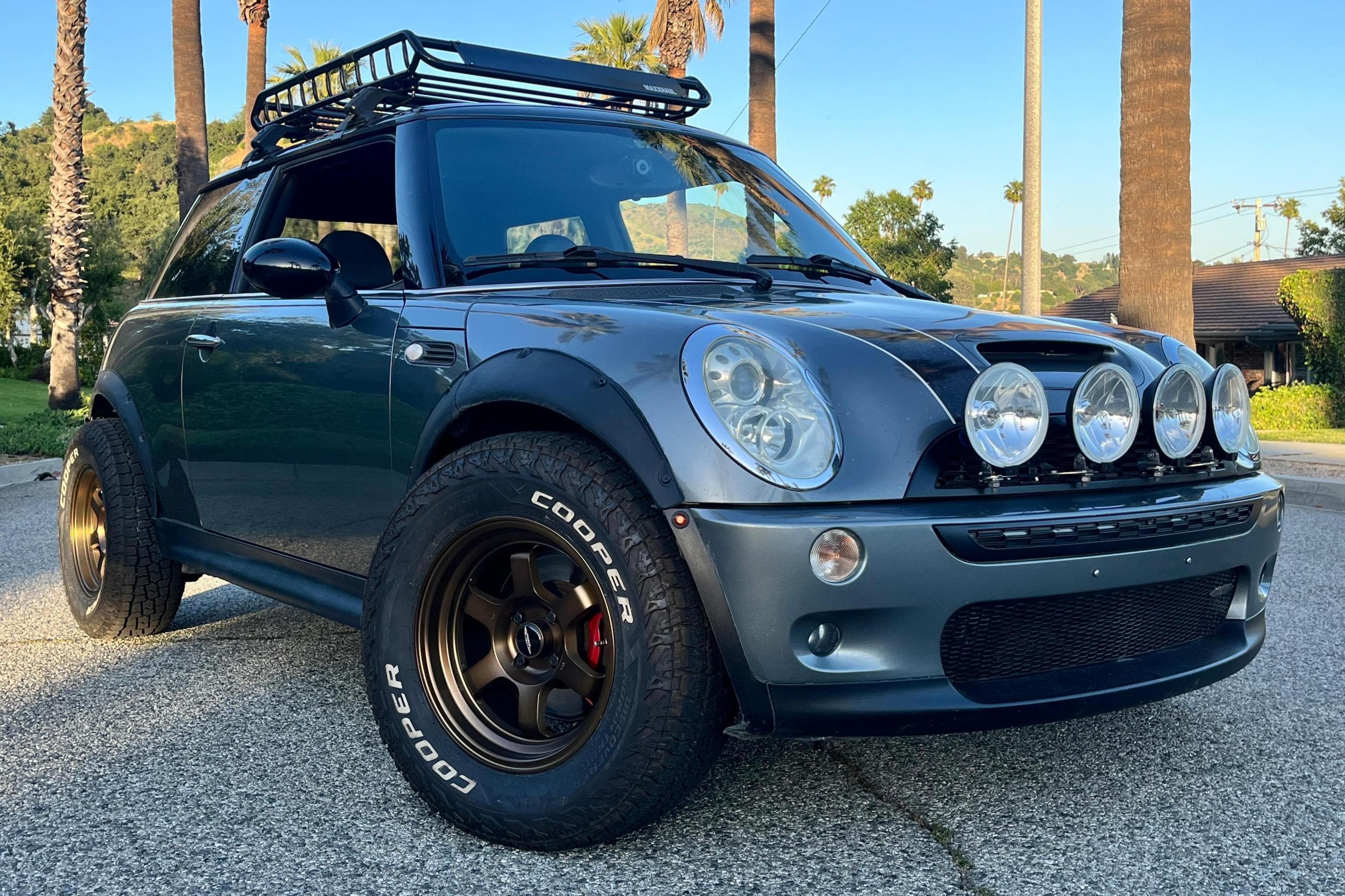 2006 MINI Cooper sold for $5,800